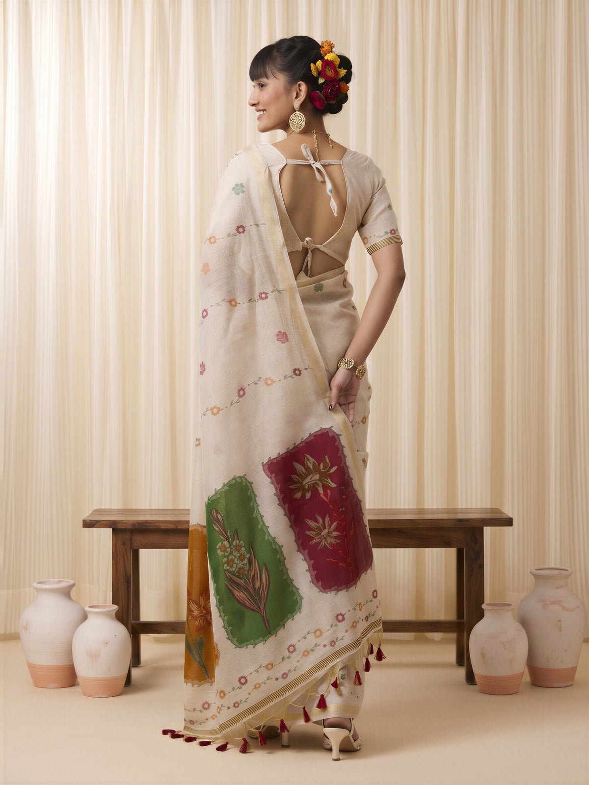 Off White Cotton Blend saree – detail view 1