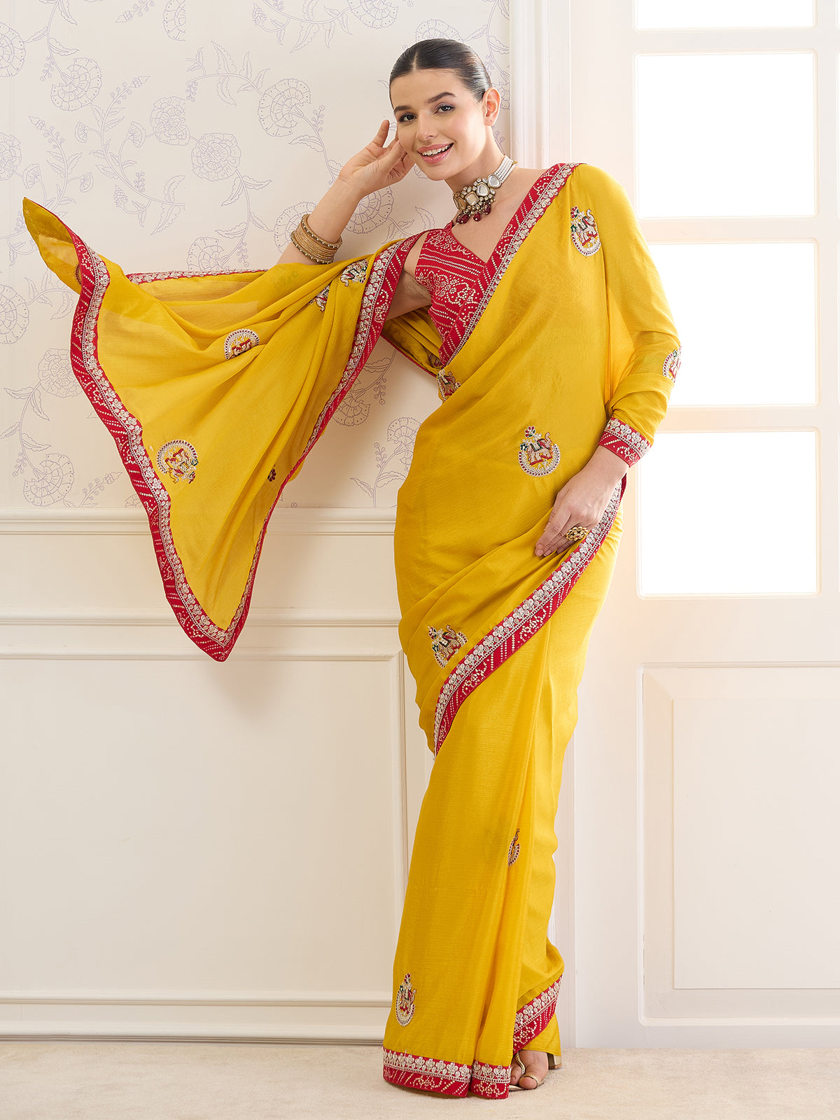 Yellow Chinnon saree – detail view 3