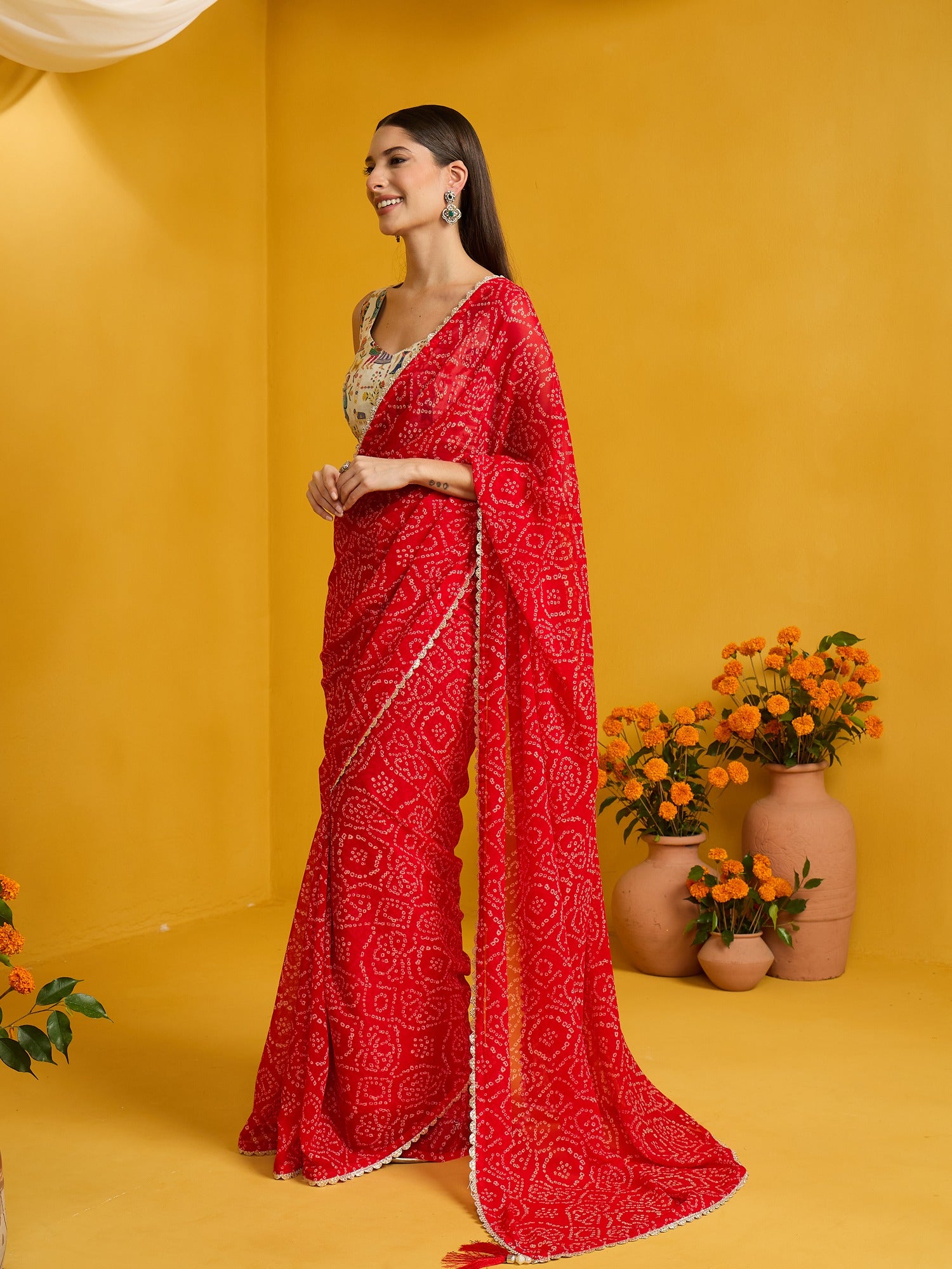 Red Organza saree – detail view 1