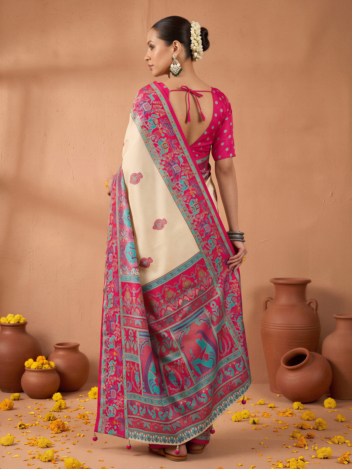 Pink Silk Blend saree – detail view 1