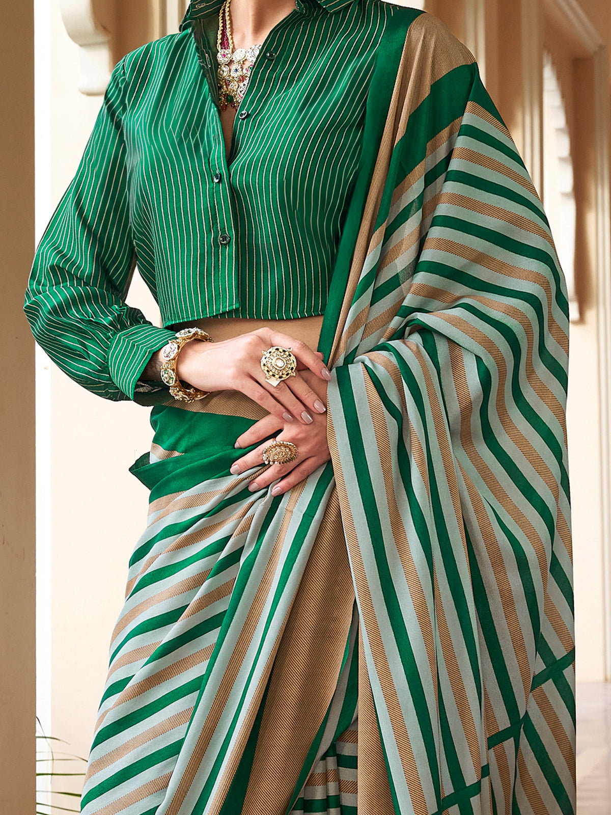 Green crepe saree view 3