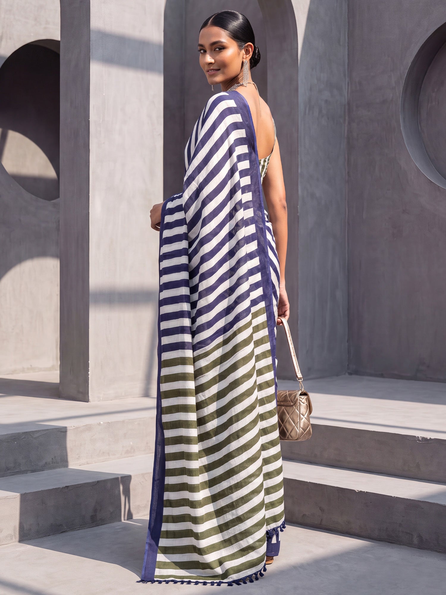 Navy Blue Cotton saree – detail view 1