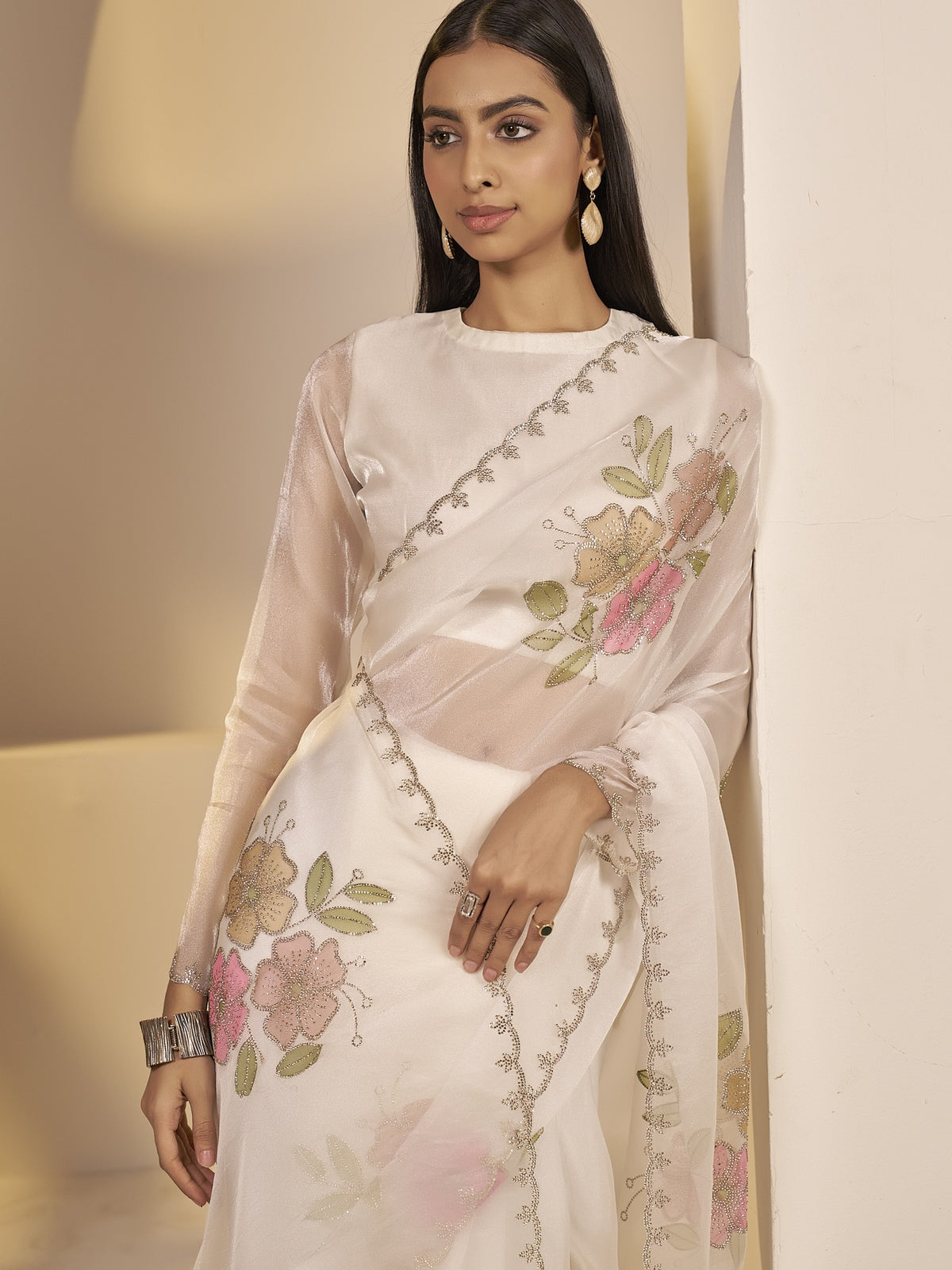 White organza saree view 2