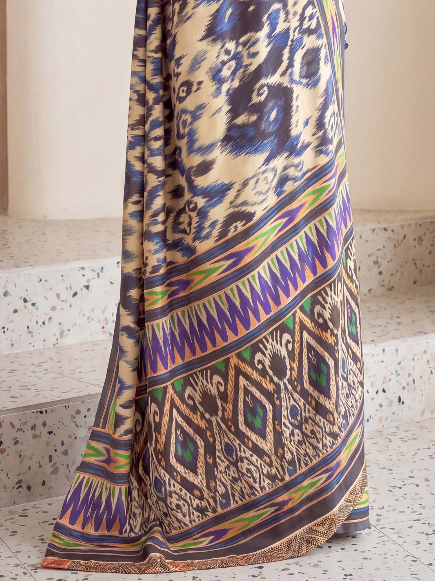 Beige Crepe saree – detail view 5