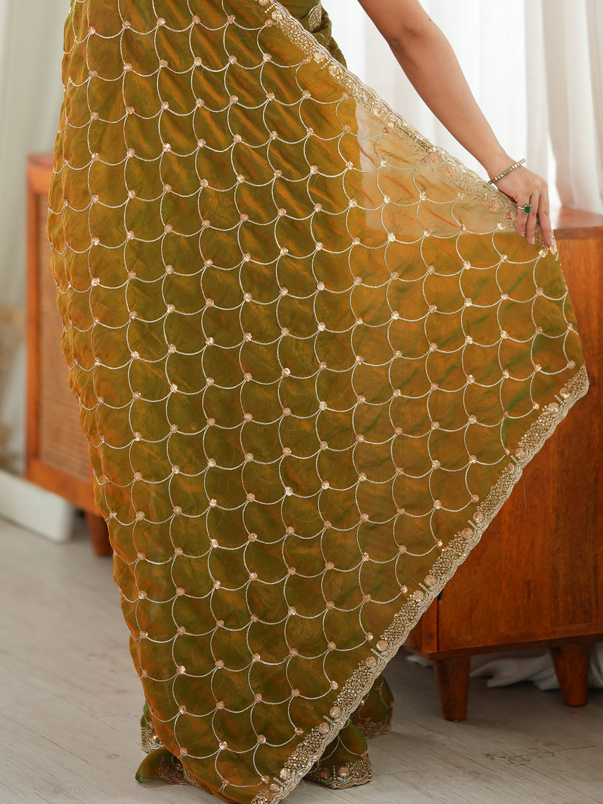 Gold Tissue saree – detail view 5