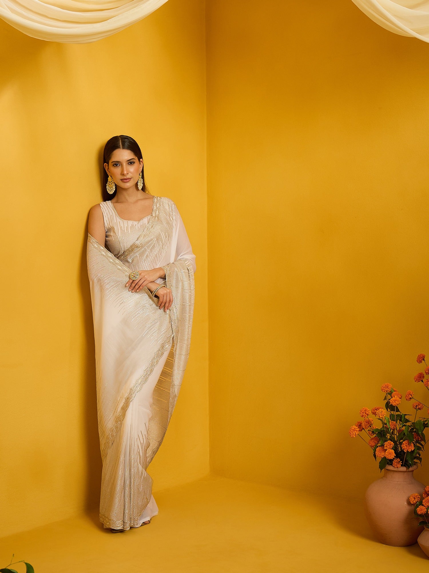 Off White Pure Georgette saree – detail view 2