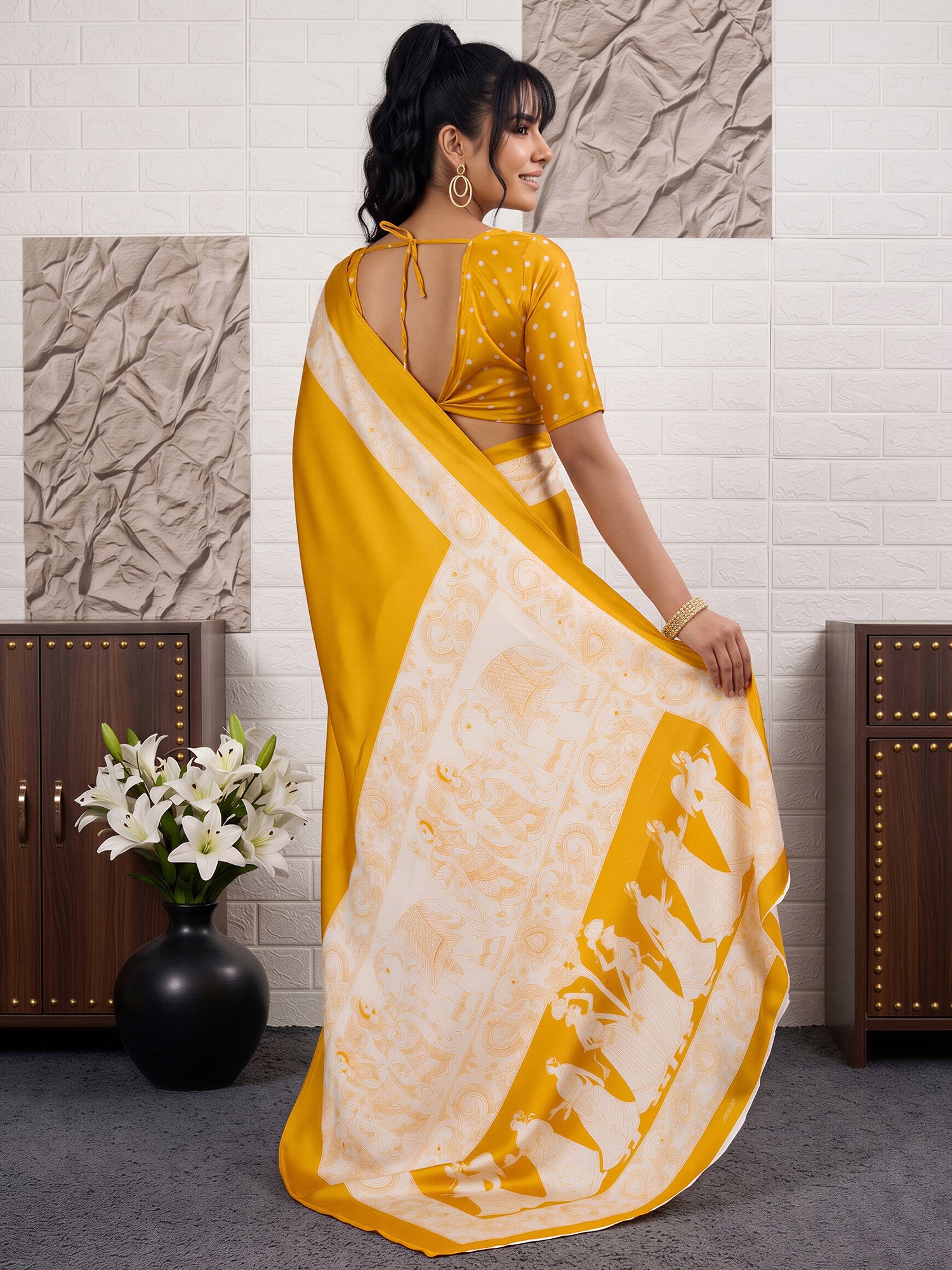 Mustard Satin saree – detail view 1