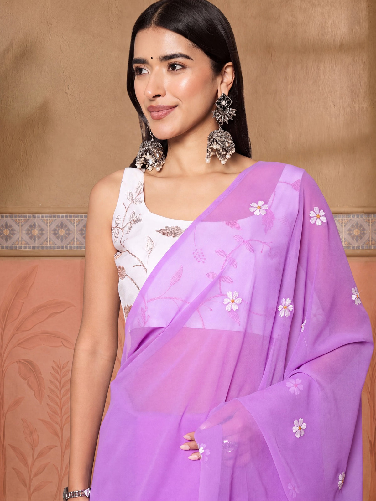 Lavender Georgette saree – detail view 2