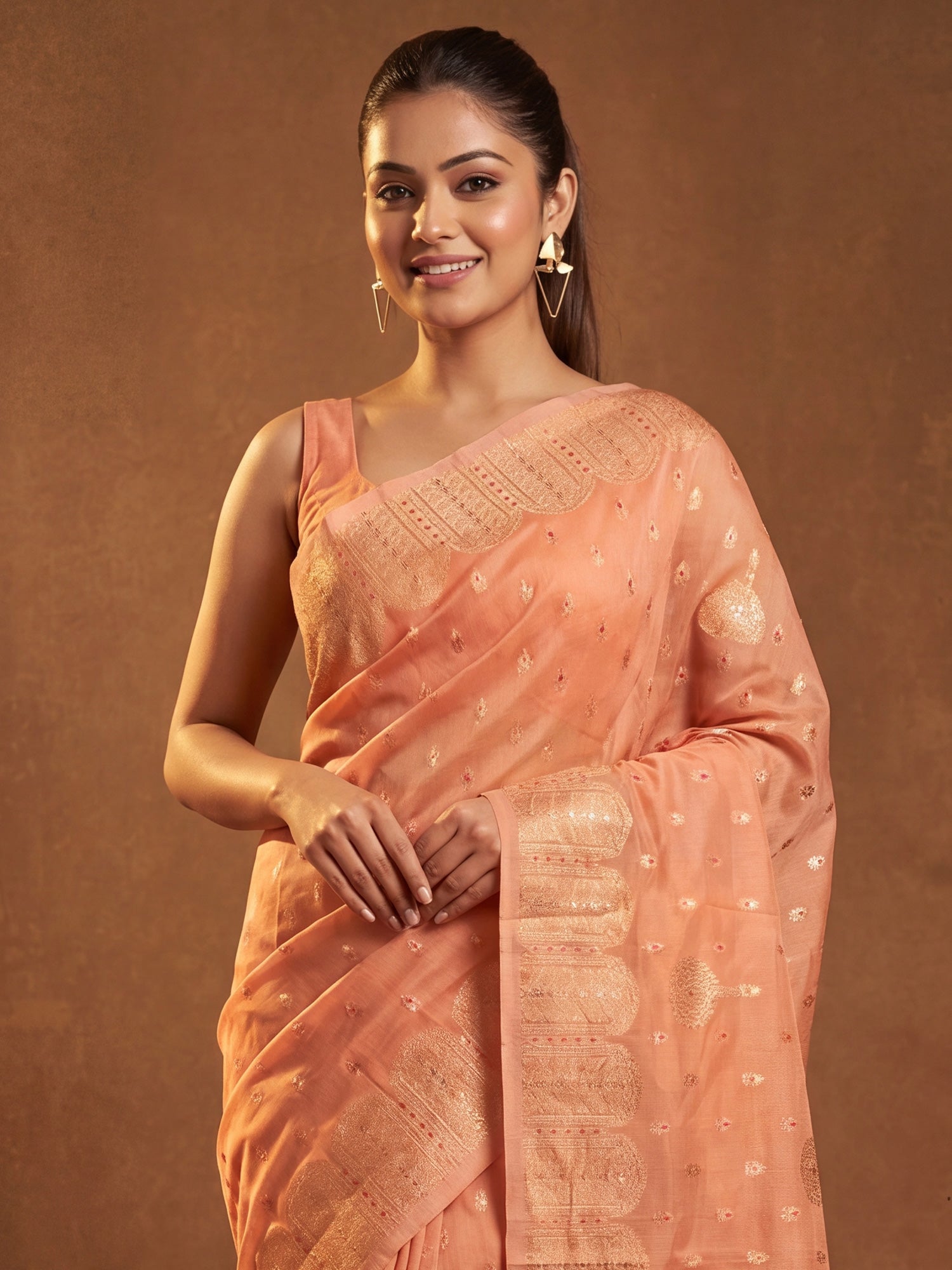 Orange Silk Blend saree – detail view 4