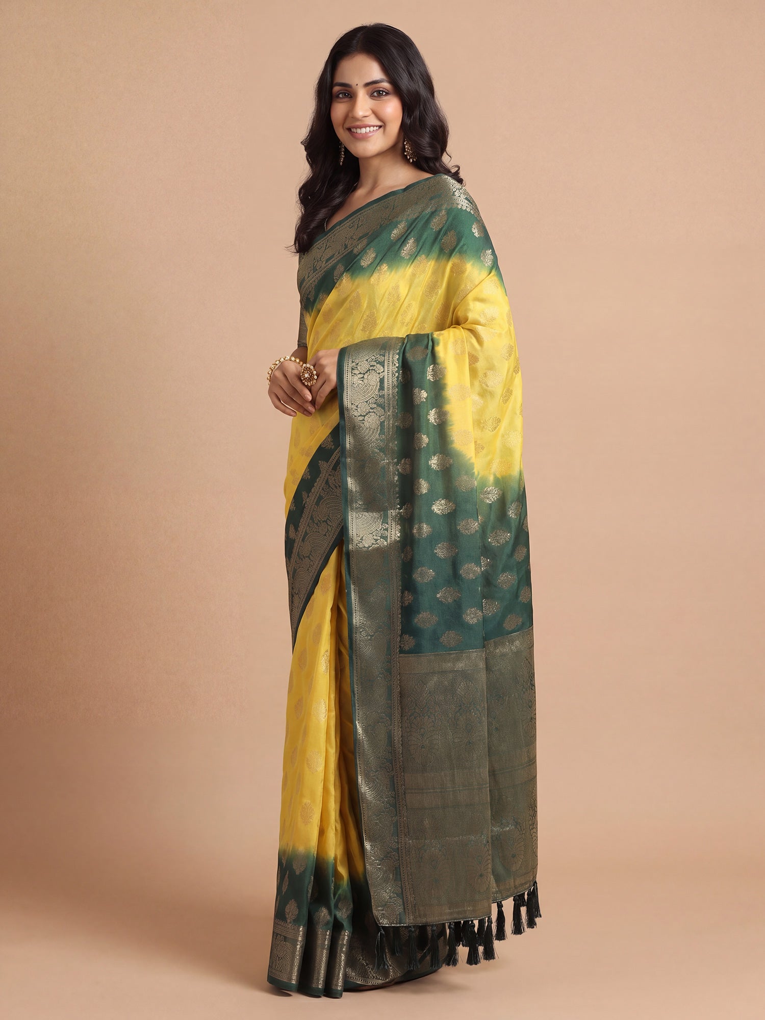 Yellow Georgette saree – detail view 2