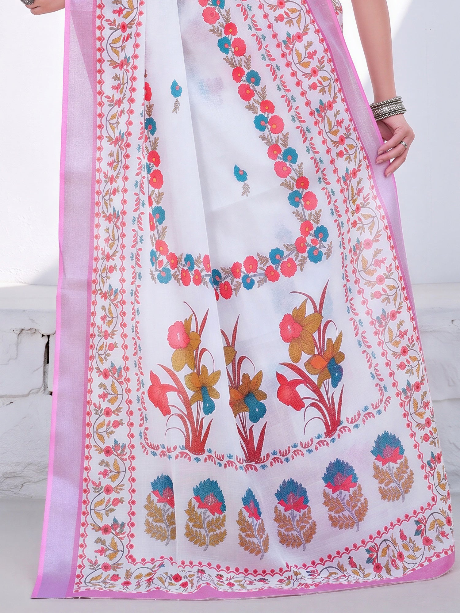 White Cotton Linen saree – detail view 5