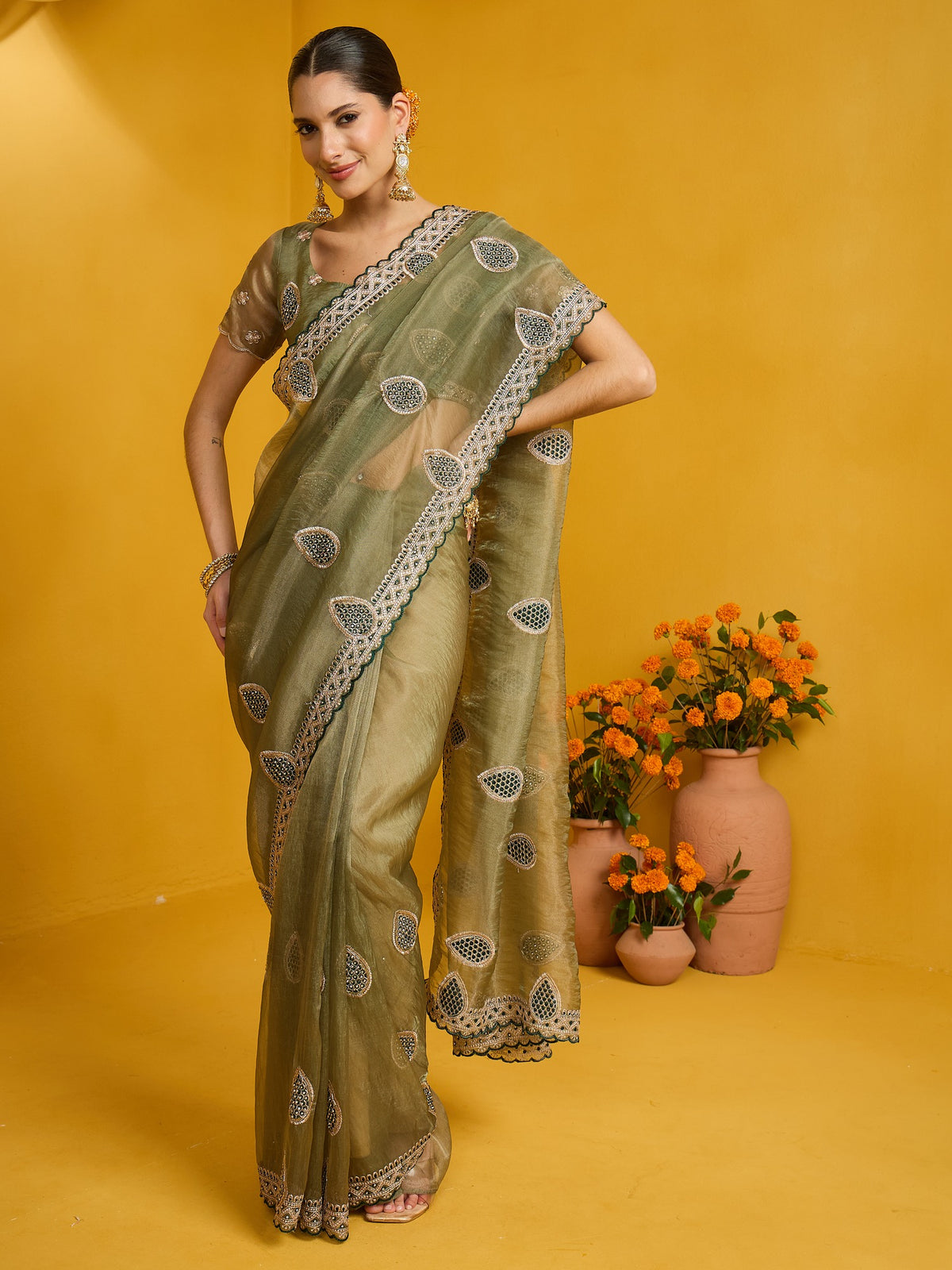 Olive Organza saree – detail view 2