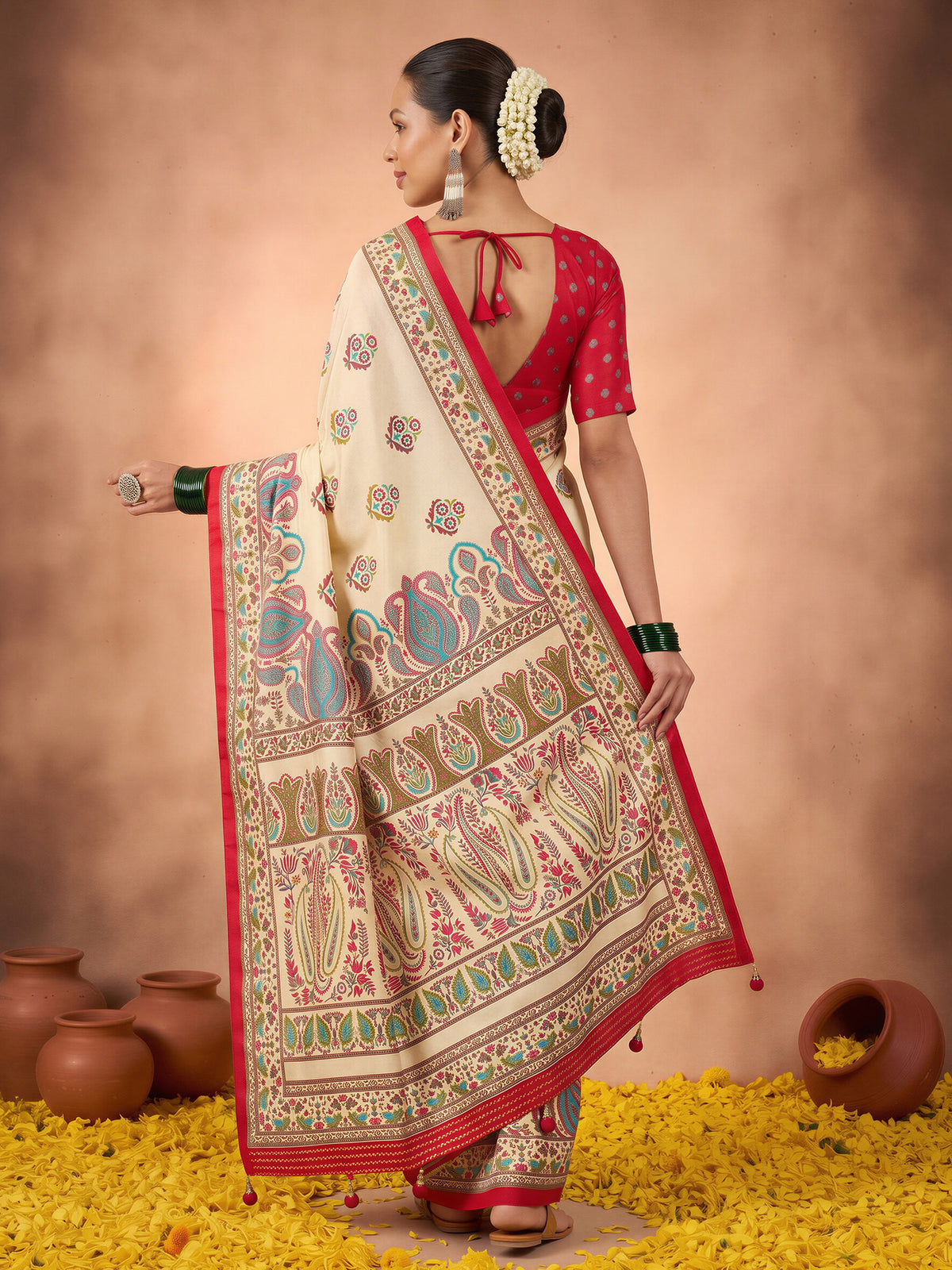 Off White Silk Blend saree – detail view 1