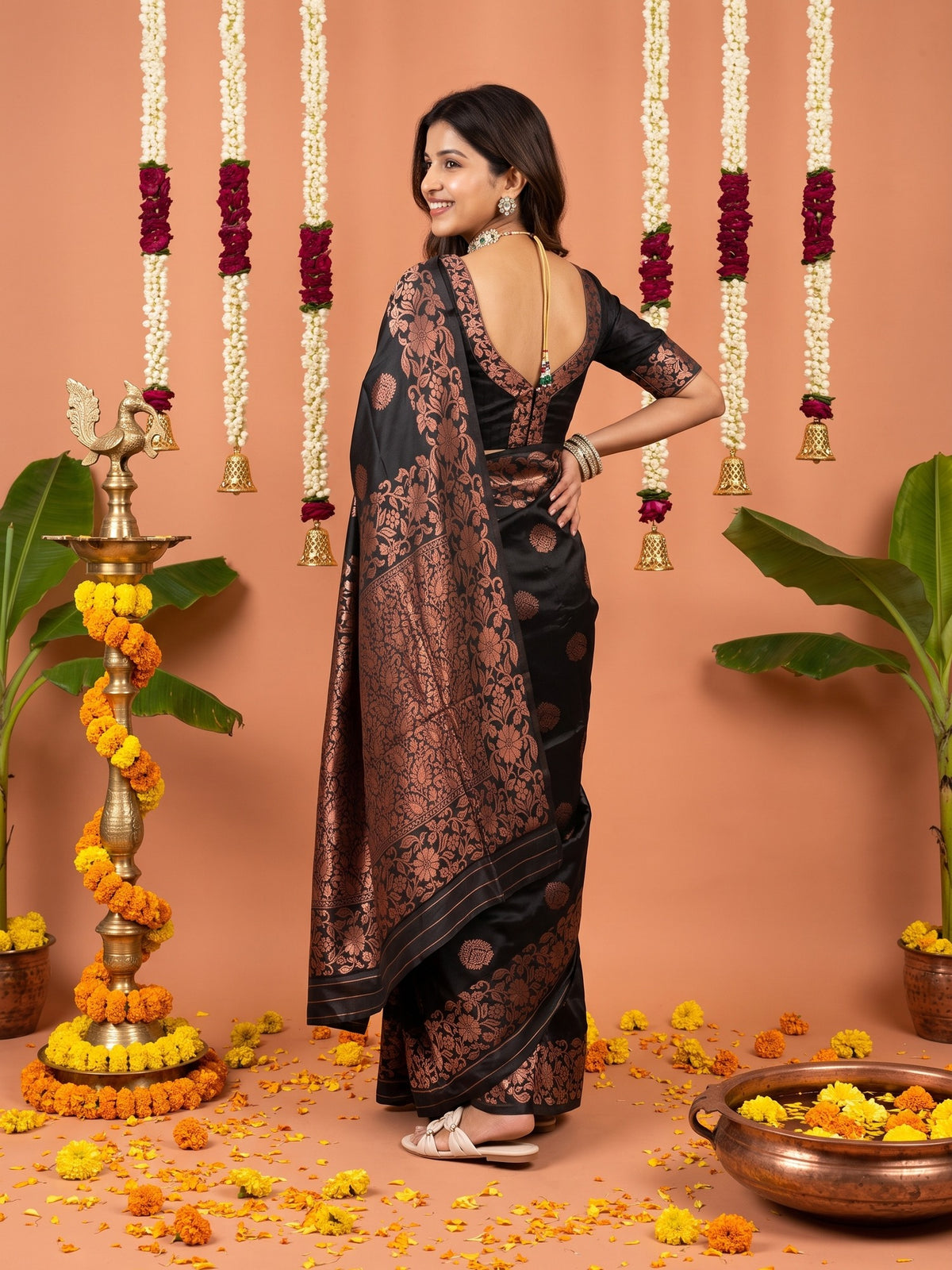Black Silk Blend saree – detail view 4
