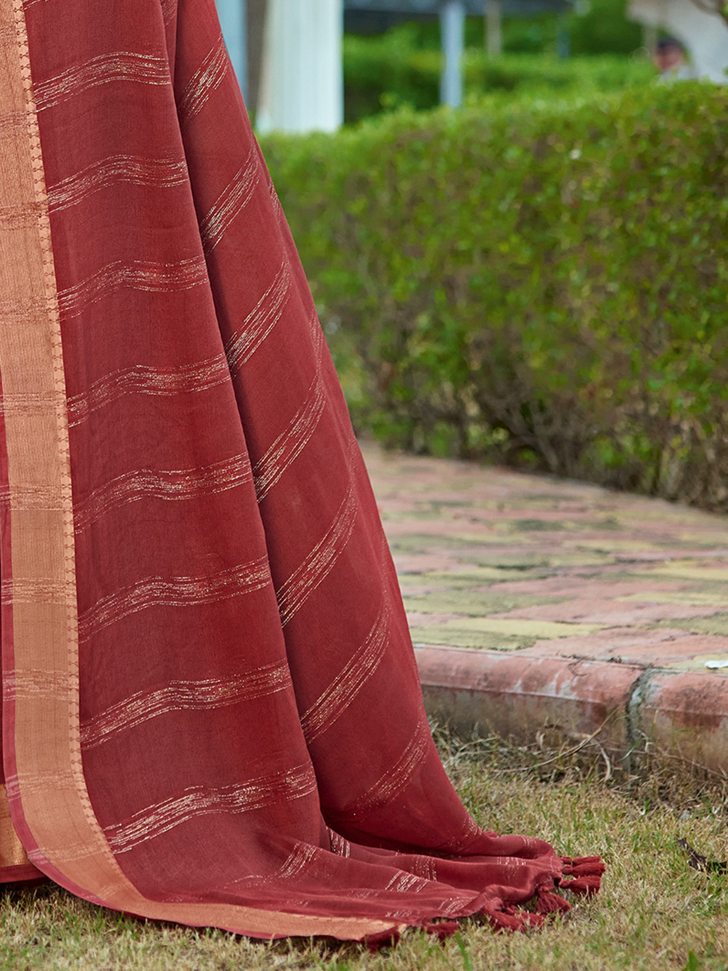 Maroon Georgette saree – detail view 4