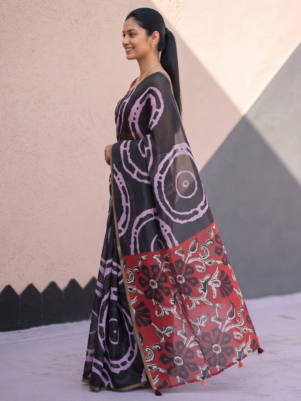 Black Cotton Blend saree – detail view 2