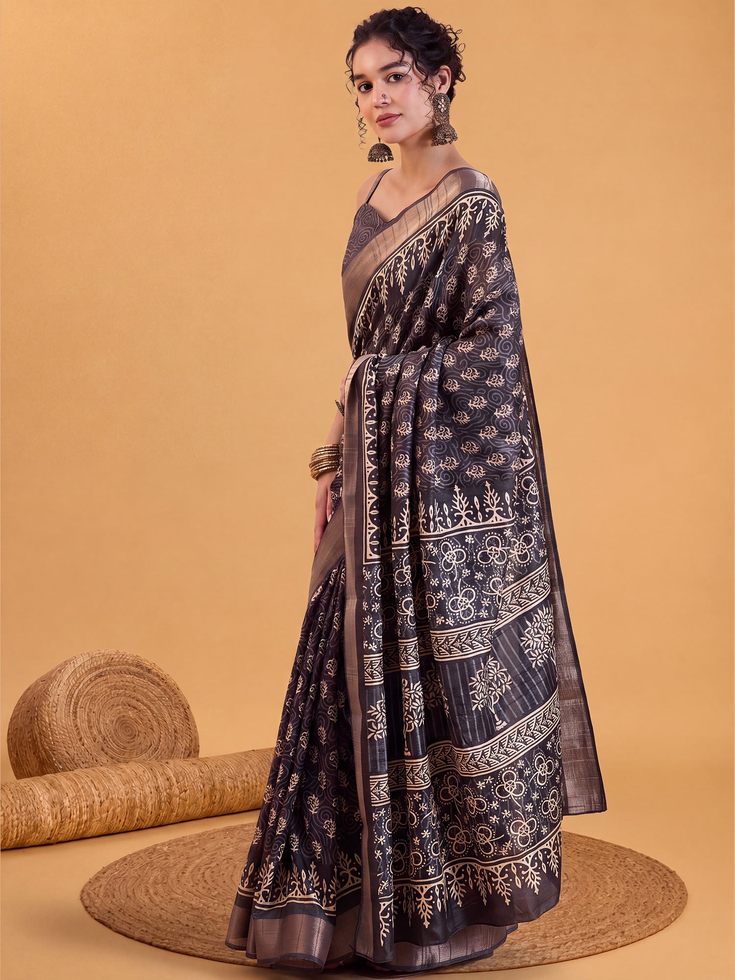 Black Silk Blend saree – detail view 2