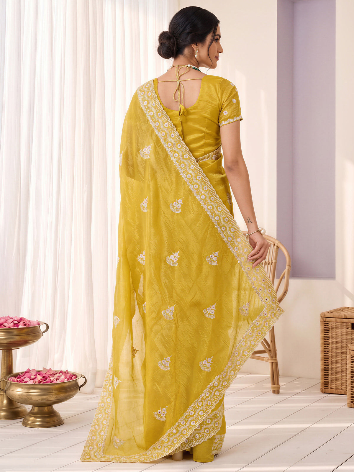 Yellow Paper Silk saree – detail view 1