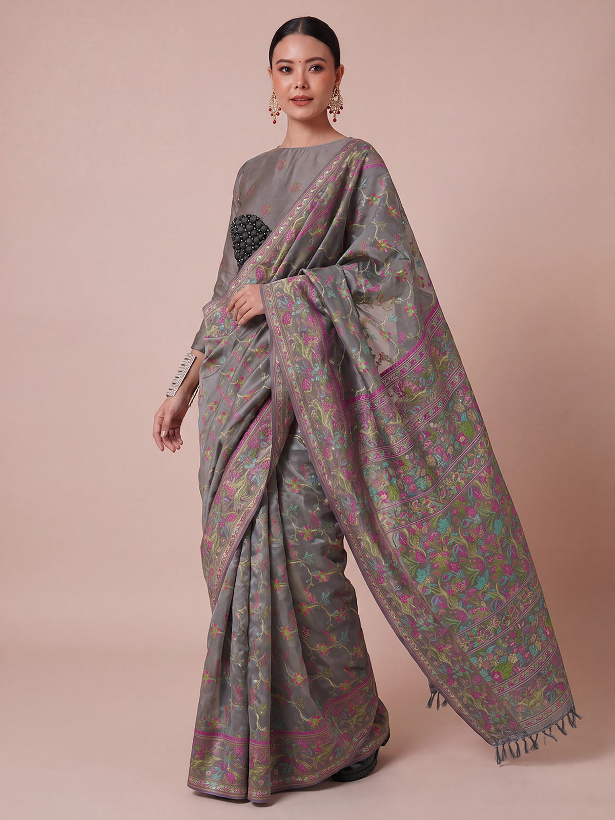 Grey Organza saree – detail view 3