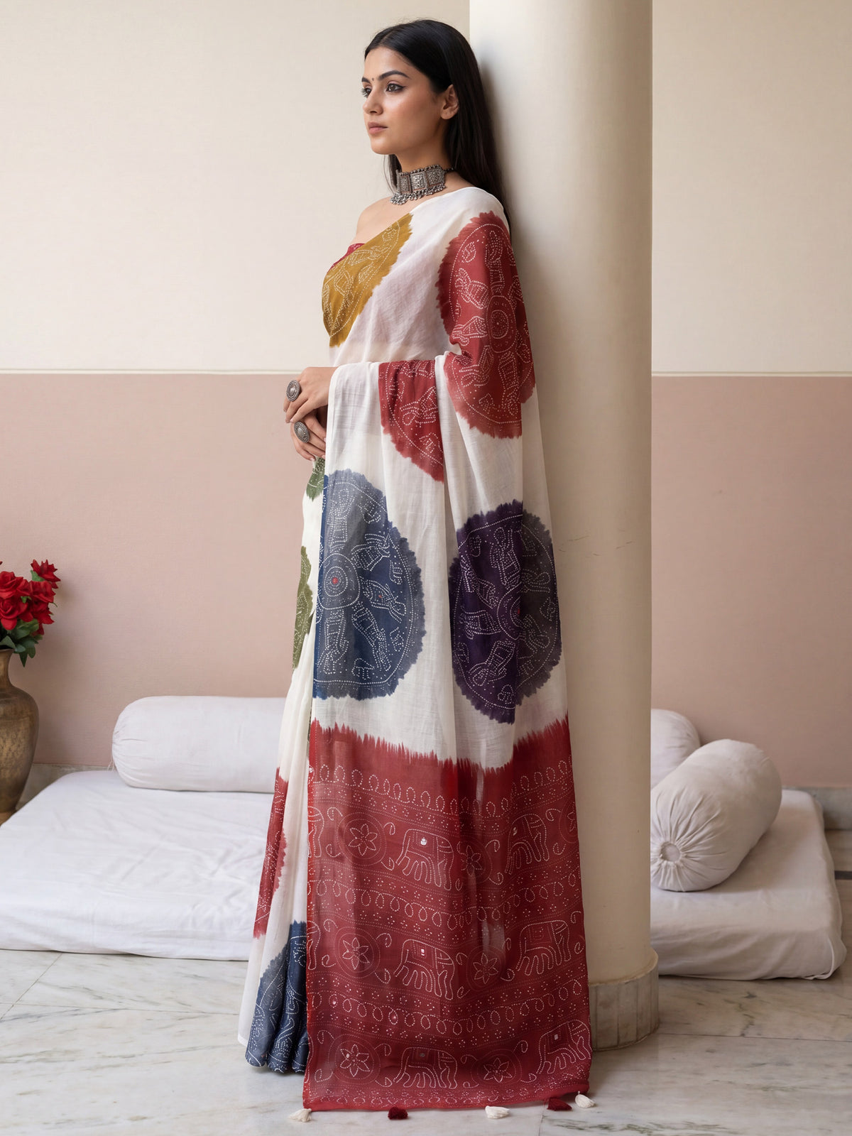 Off White Linen saree – detail view 2