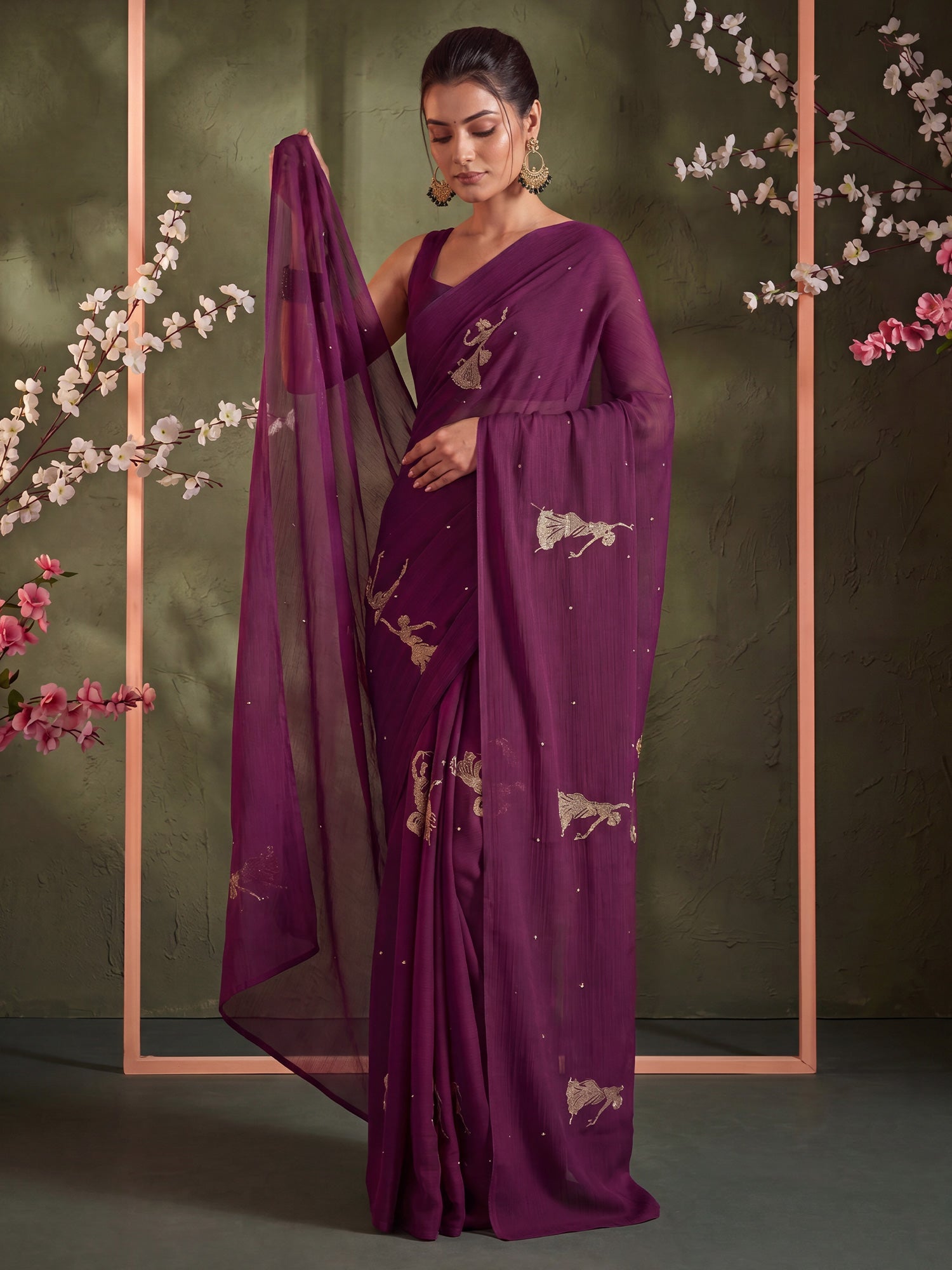 Wine Satin saree – detail view 3