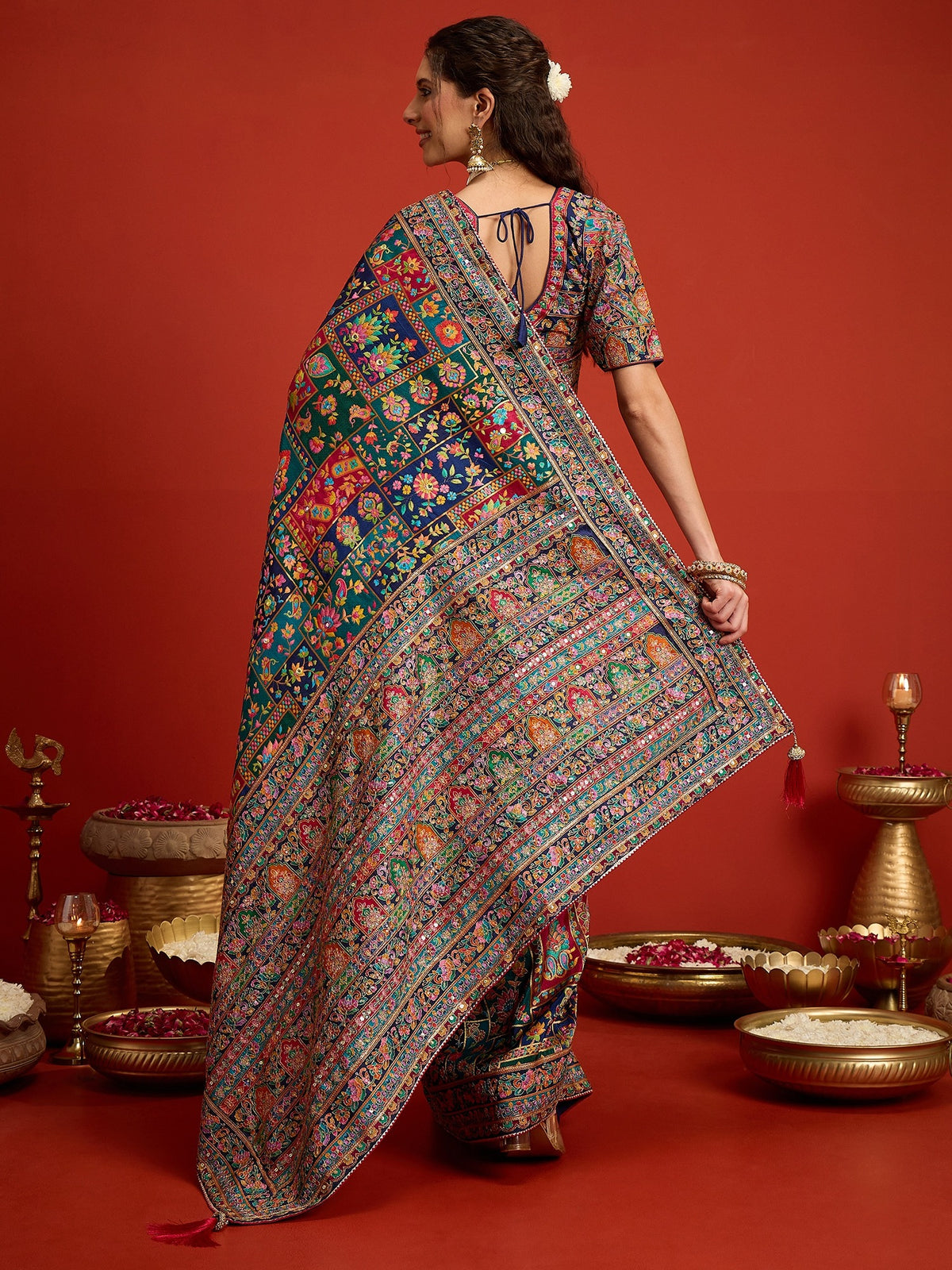 Multicolored Silk Blend saree – detail view 2