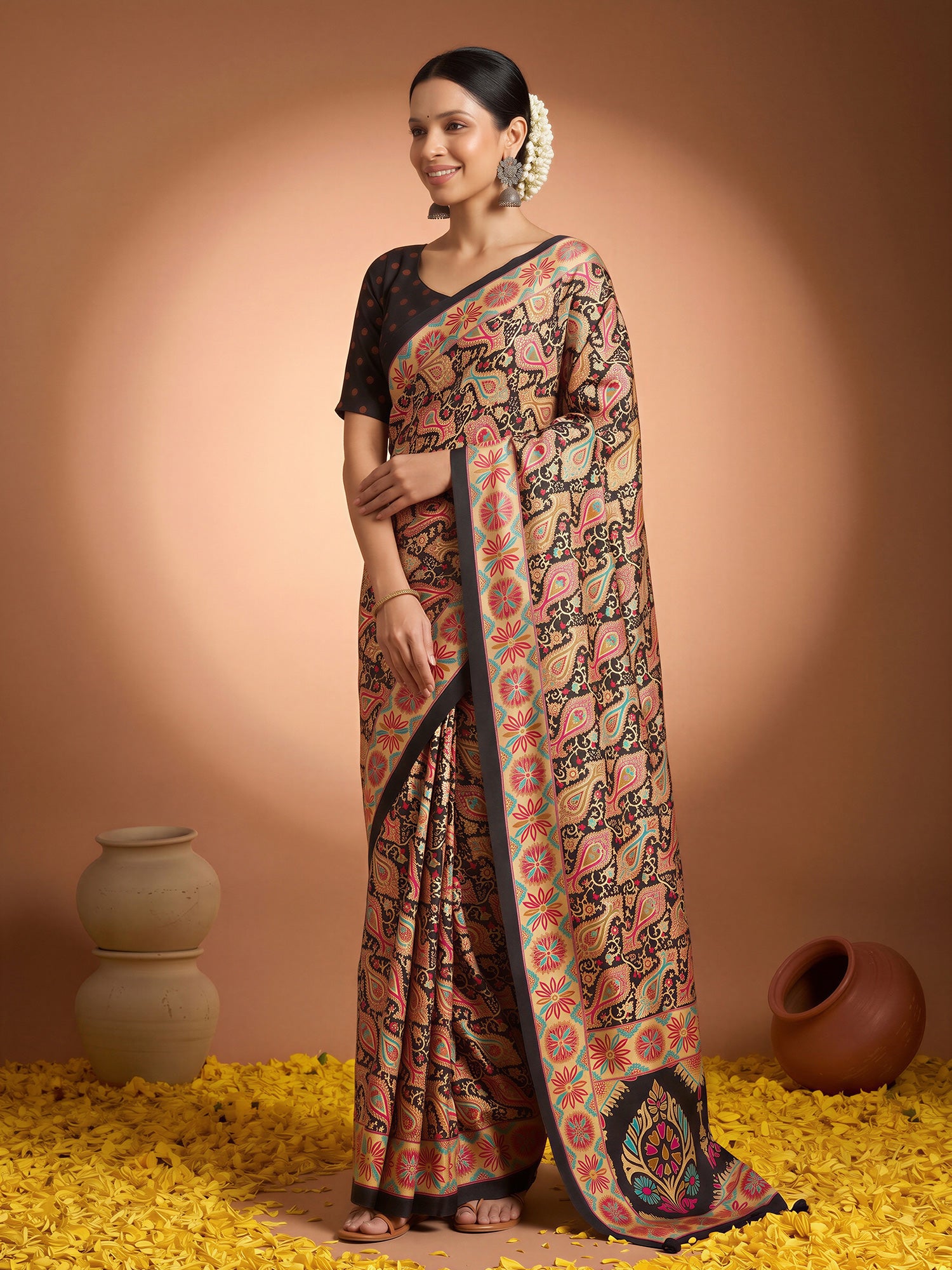Assorted Silk Blend saree – detail view 3