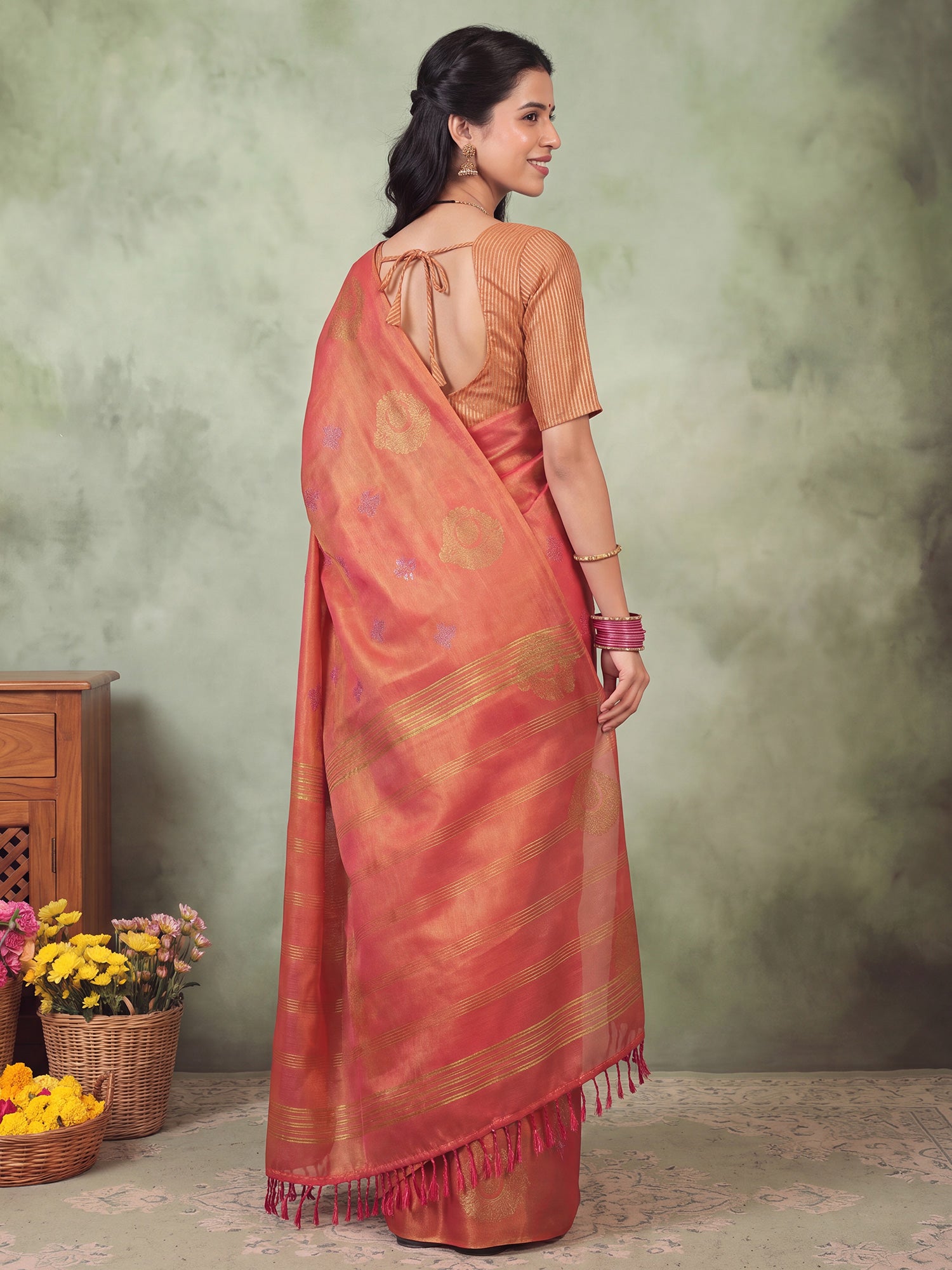 Orange Linen saree – detail view 1
