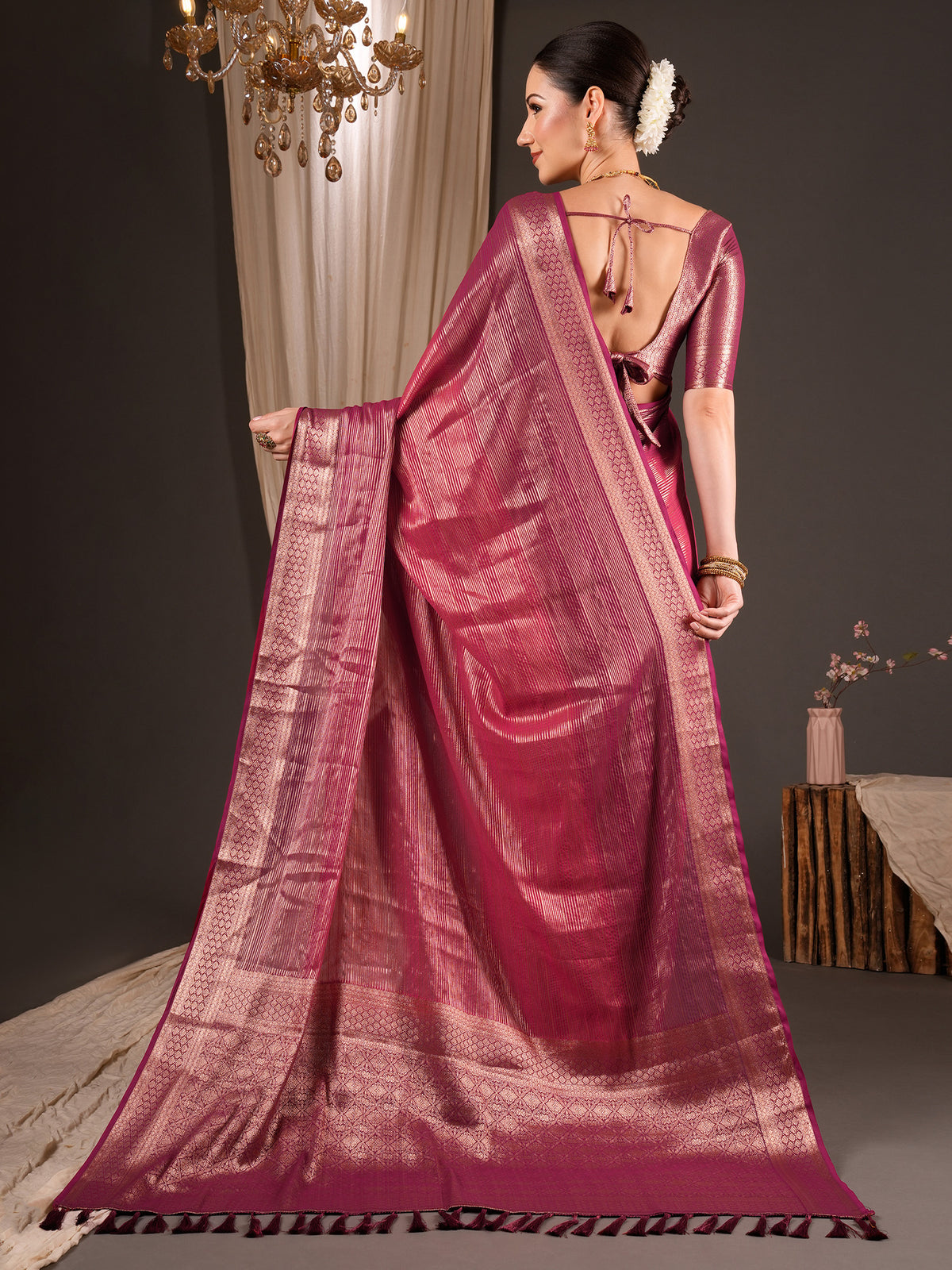 Magenta Viscose Silk saree – detail view 1