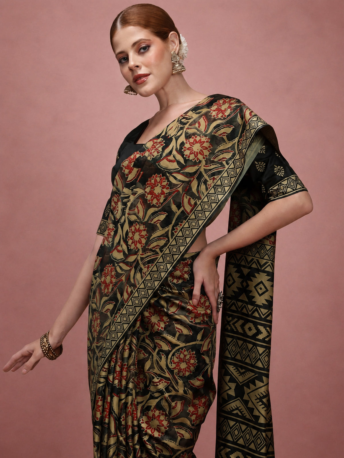 Dark Green Silk Blend saree – detail view 3