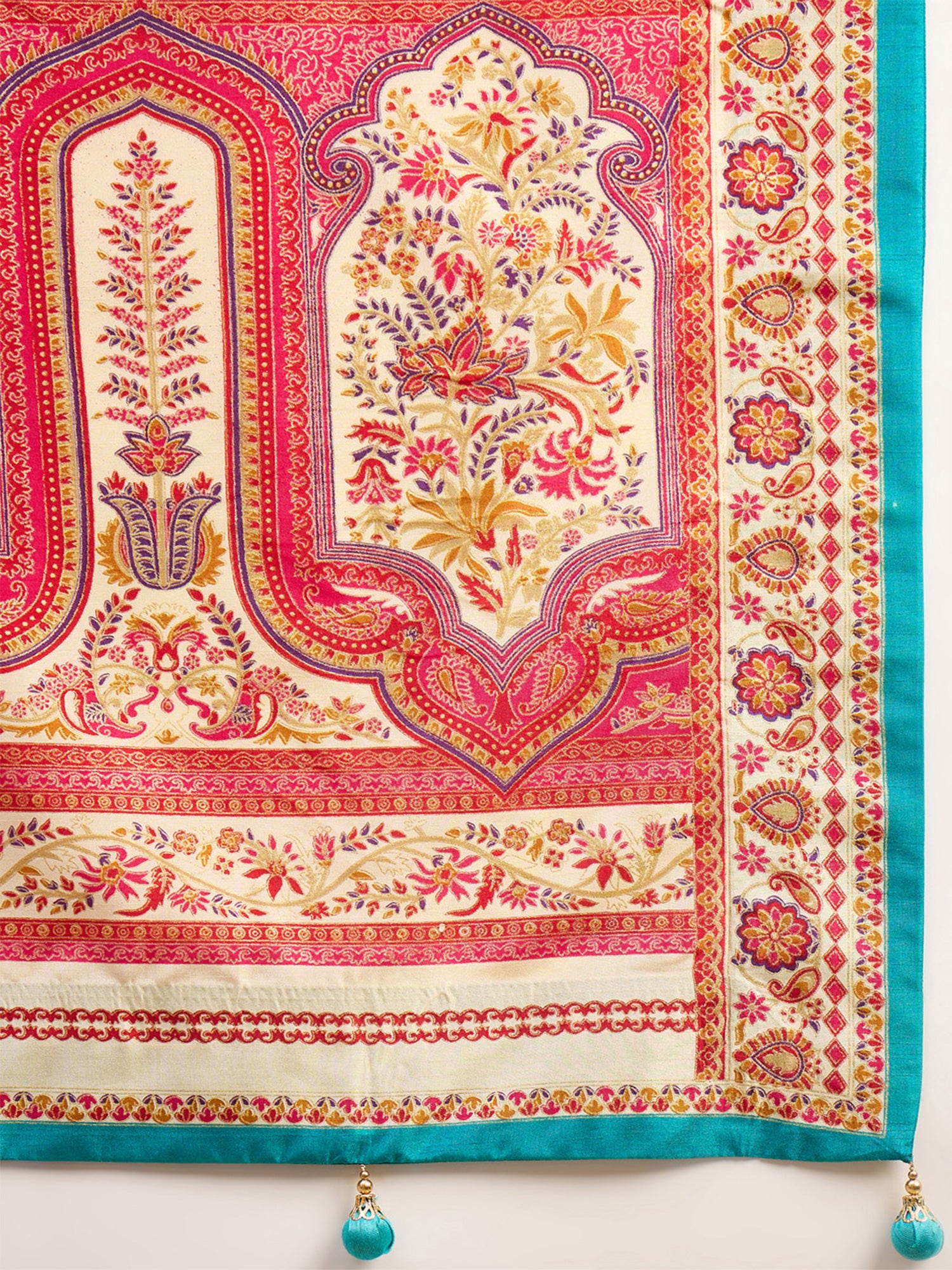 Cream Silk Blend saree – detail view 5
