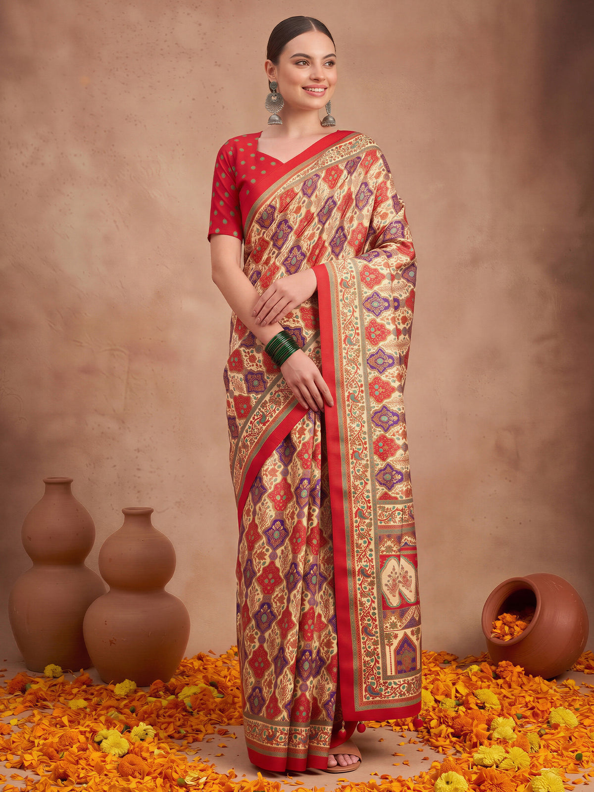 Cream Silk Blend saree – detail view 3