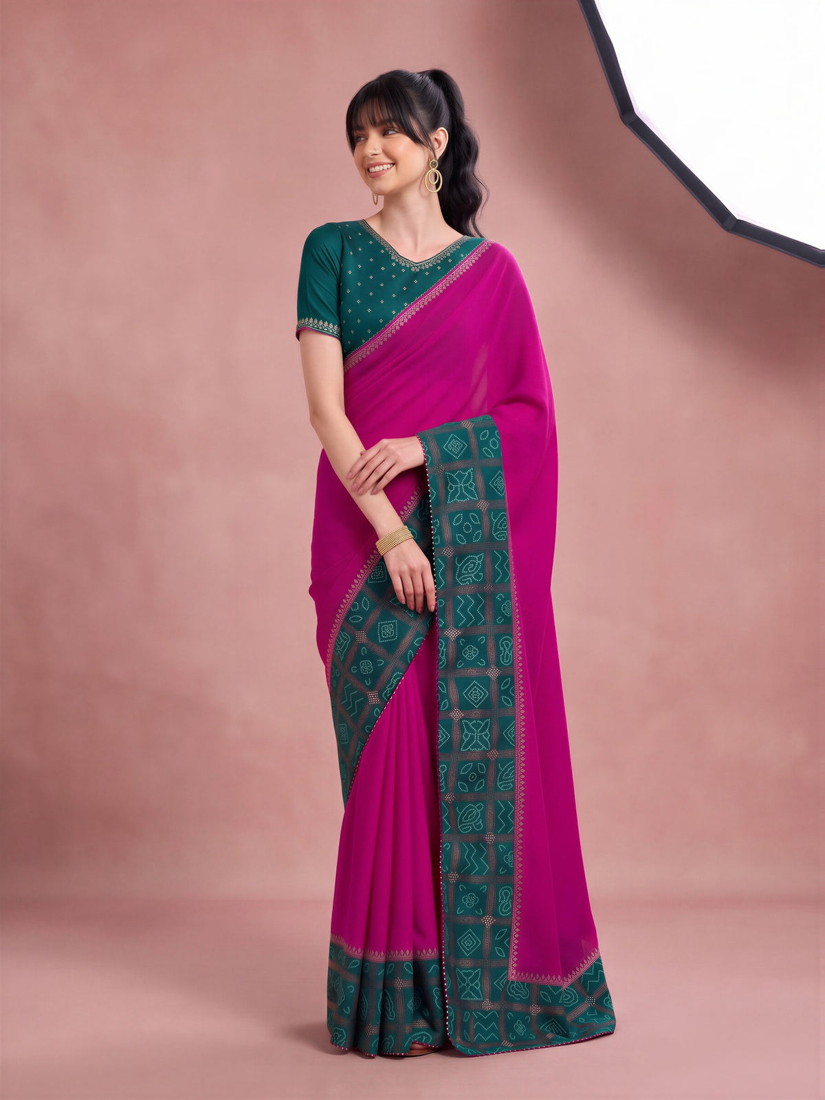 Magenta Vichitra Silk saree – detail view 3