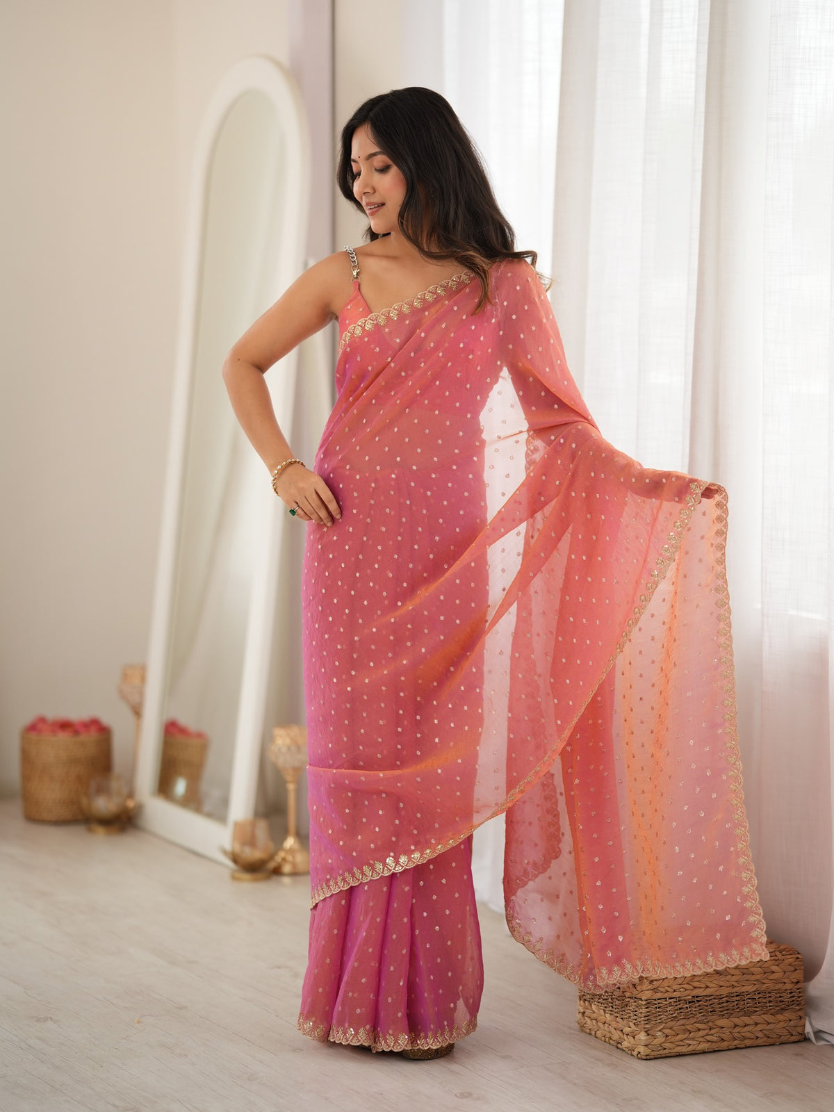Pink Georgette saree – detail view 1