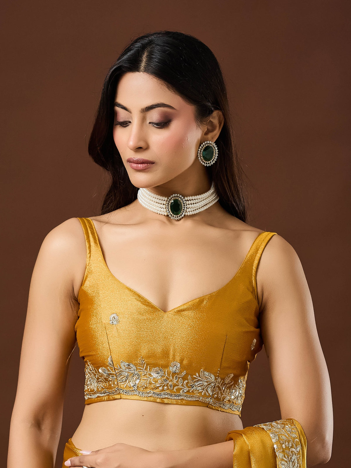 Mustard Chinnon saree – detail view 1