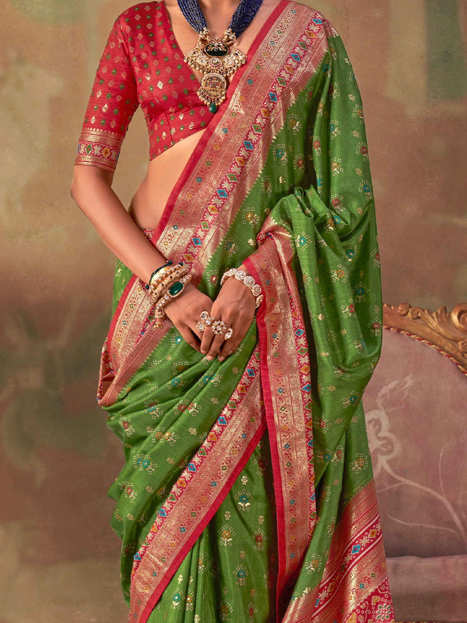 Olive Silk Blend saree – detail view 3