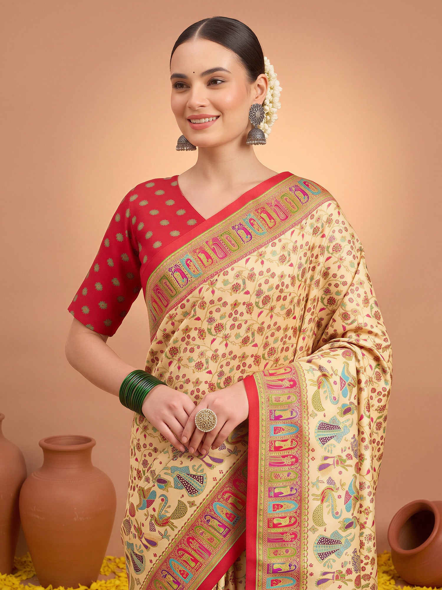 Cream Silk Blend saree – detail view 4