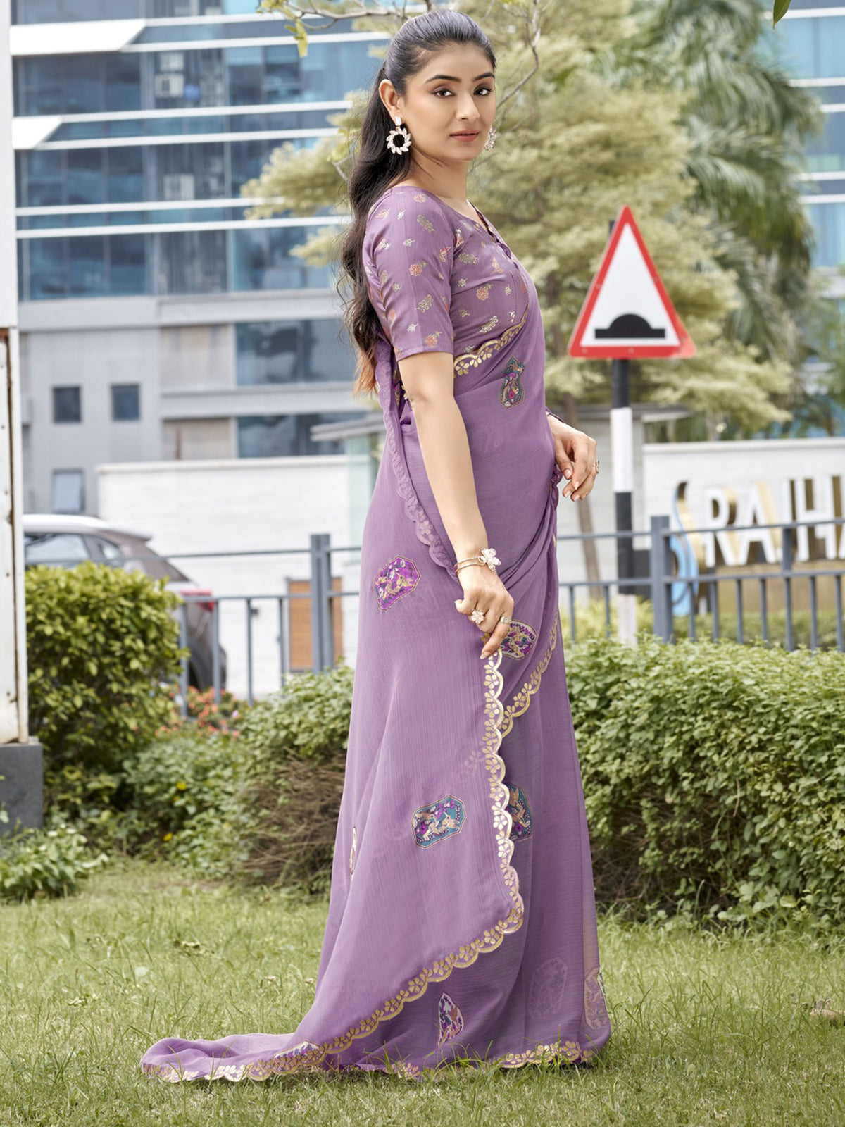 Mauve chiffon saree view 1