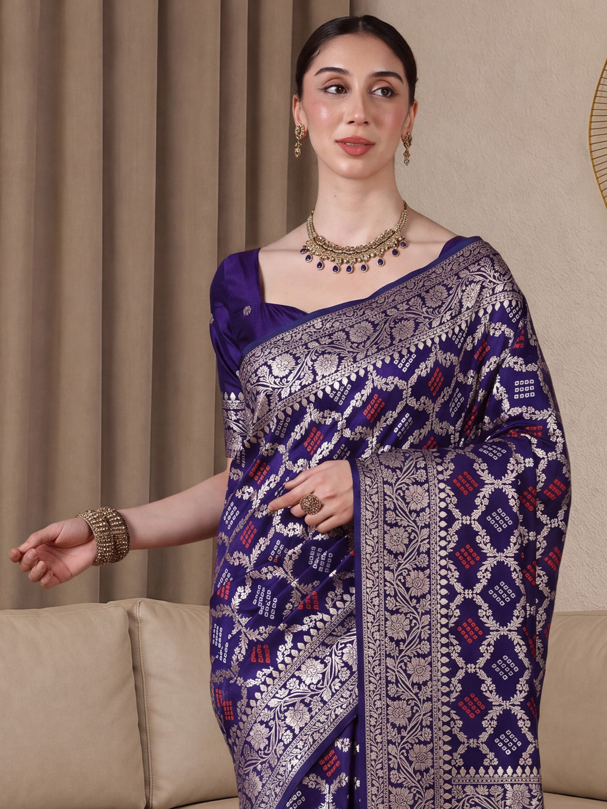 Purple Dola Silk saree – detail view 4