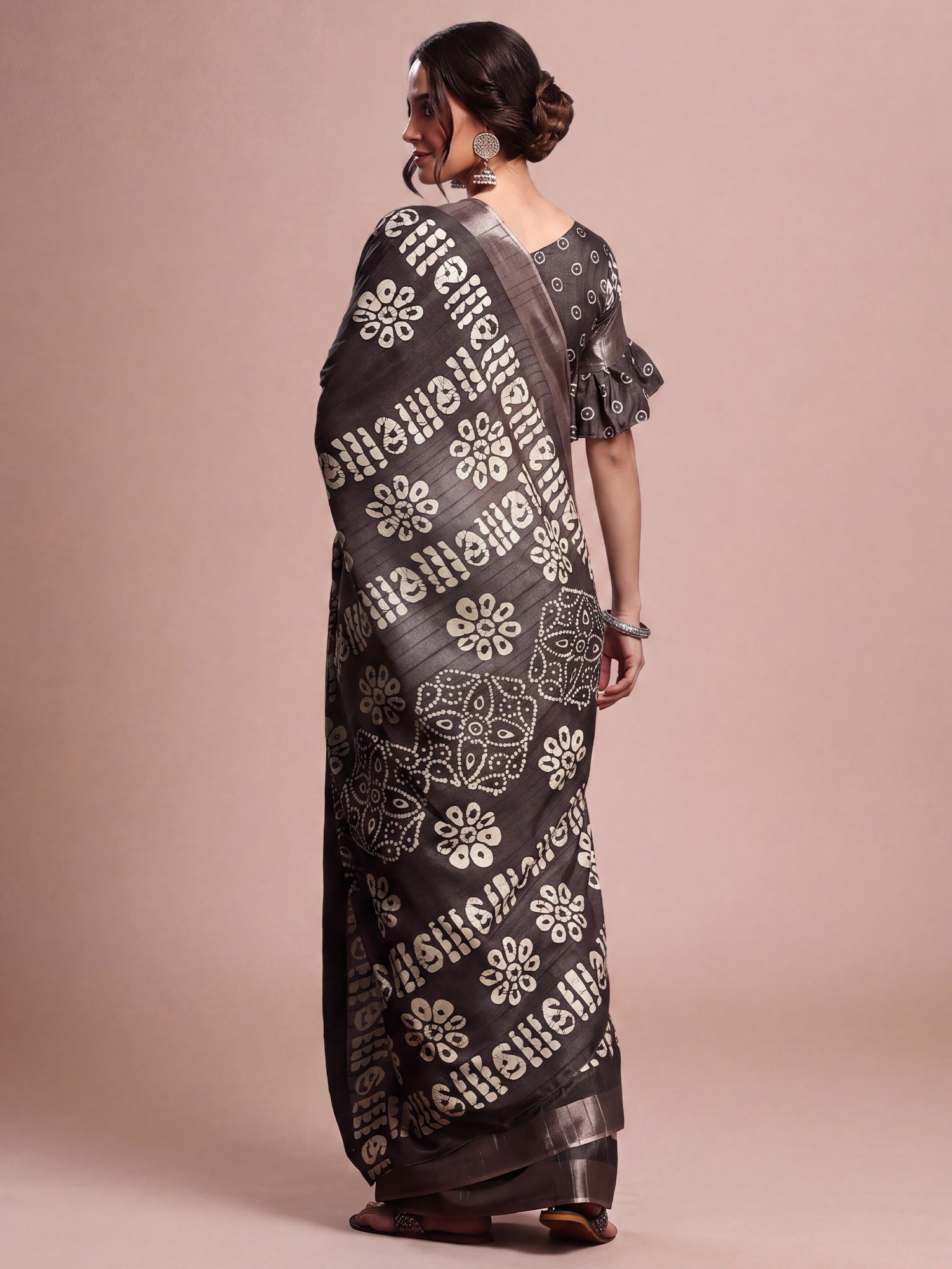 Charcoal Grey Silk Blend saree – detail view 1