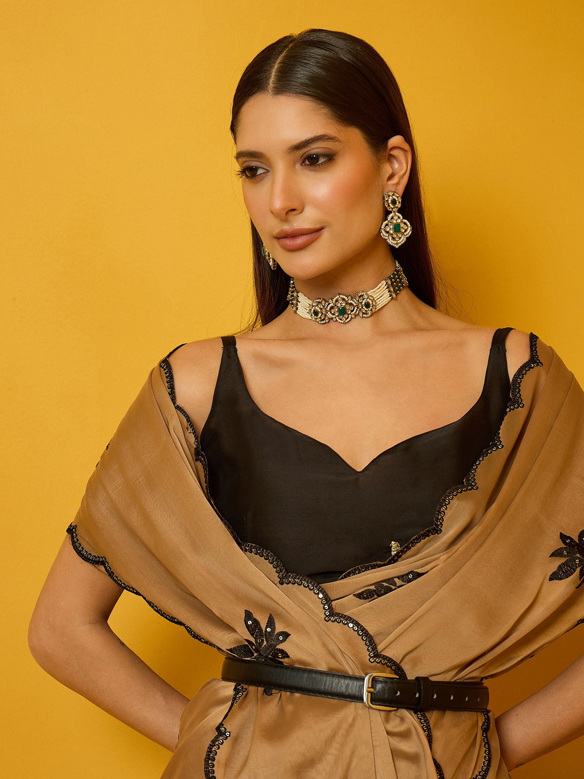 Bronze Georgette saree – detail view 3