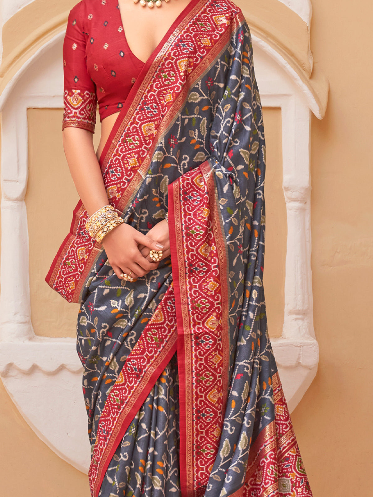 Grey Silk Blend saree – detail view 2