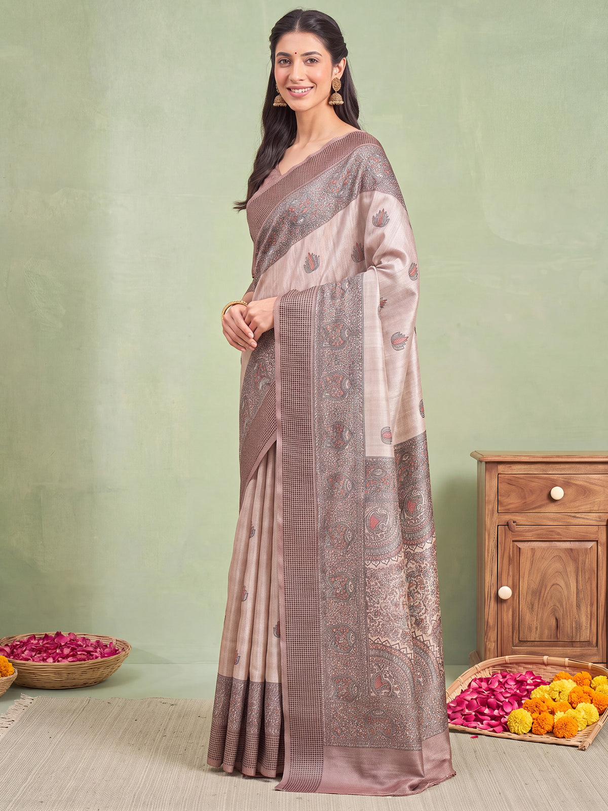 Beige Manipuri Silk saree – detail view 2