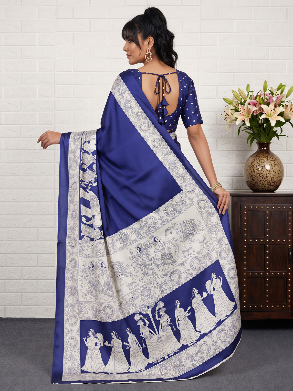 Blue Satin saree – detail view 1