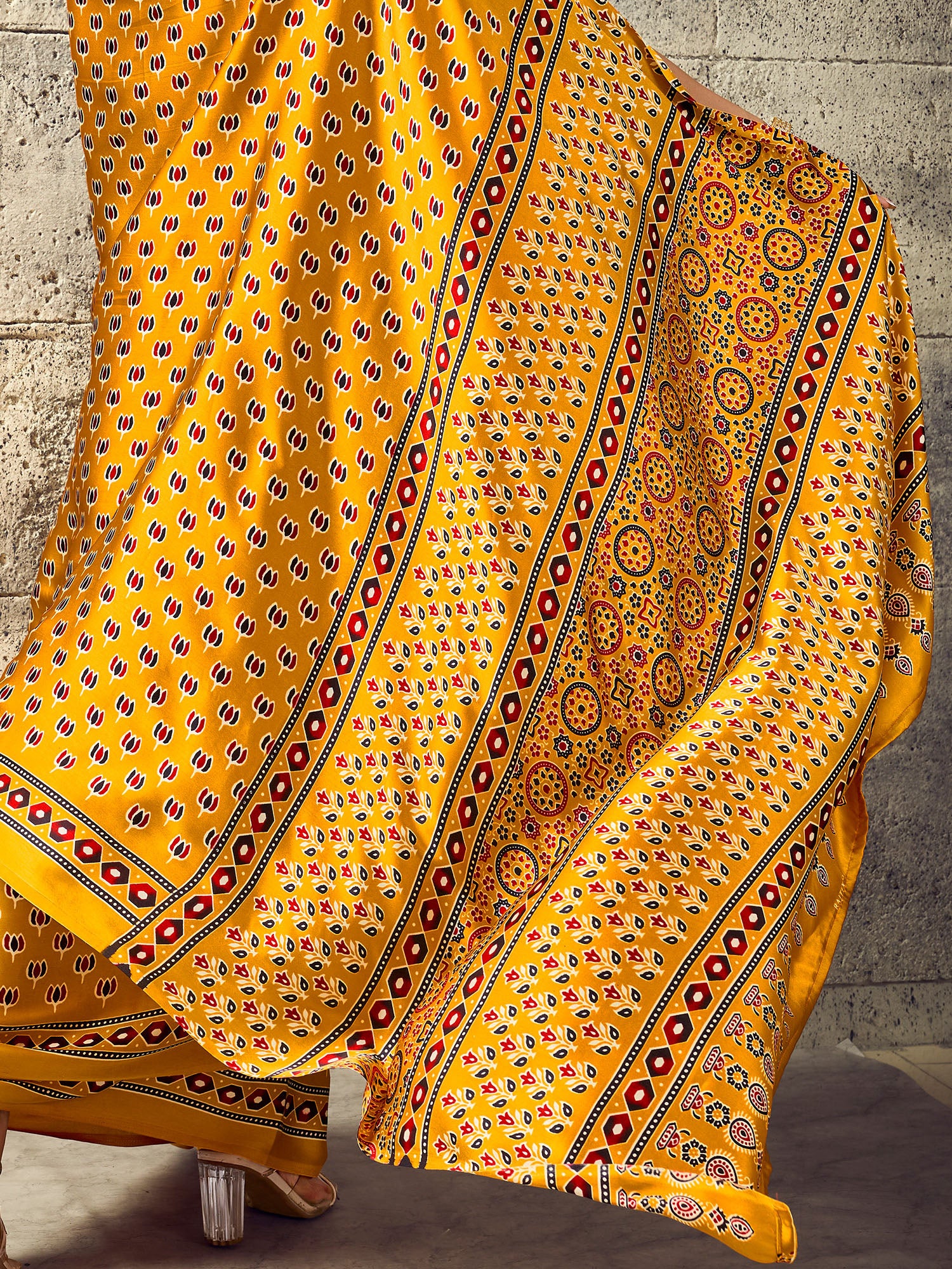 Mustard Satin saree – detail view 5
