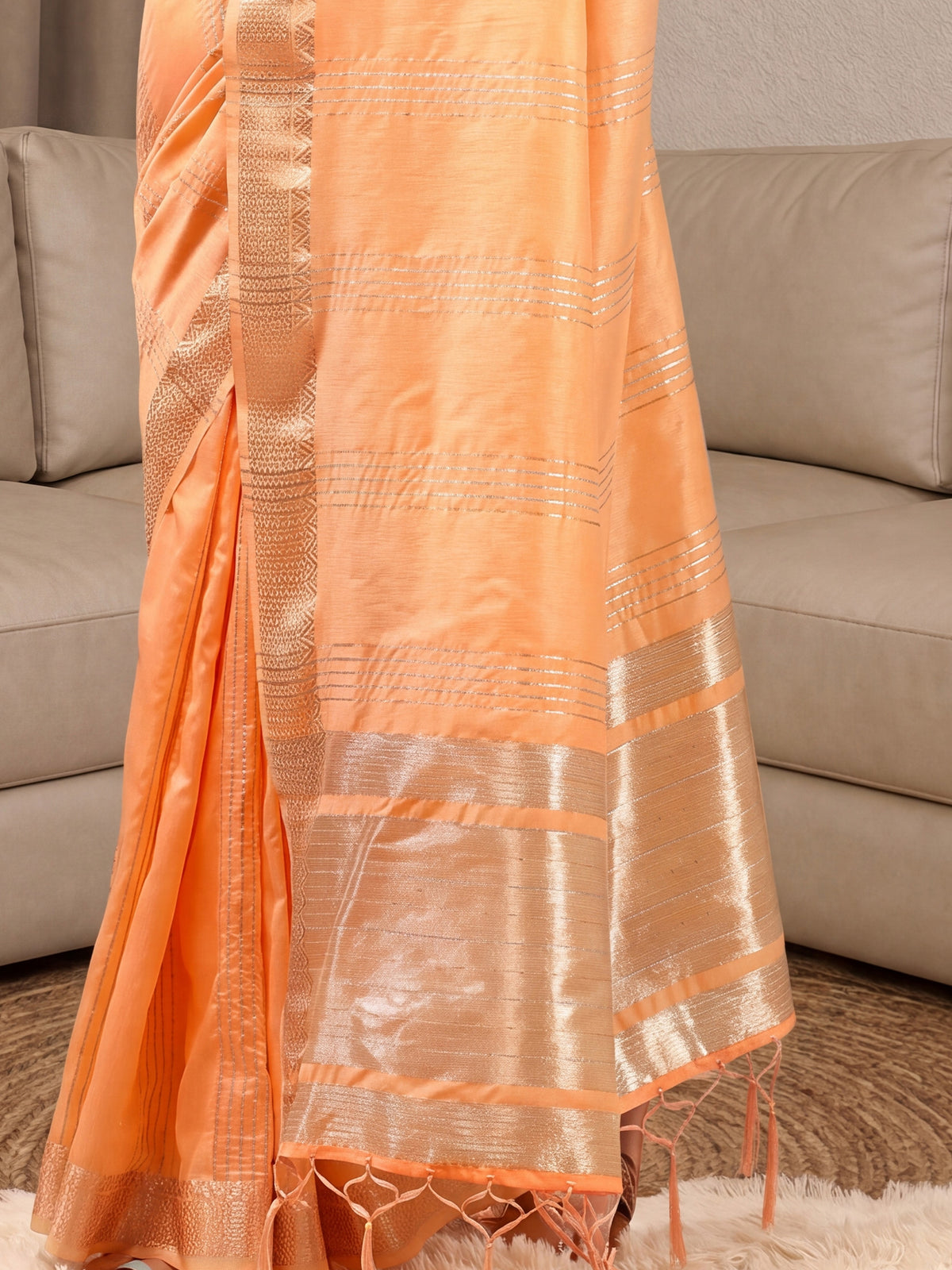 Peach Linen saree – detail view 5