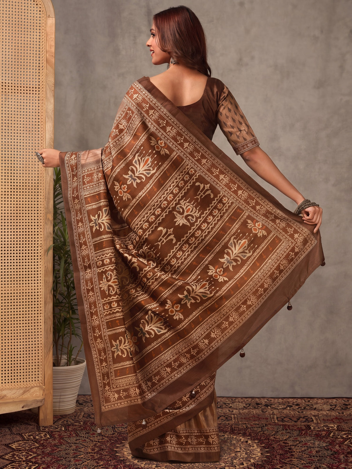 Brown Silk Blend saree – detail view 3