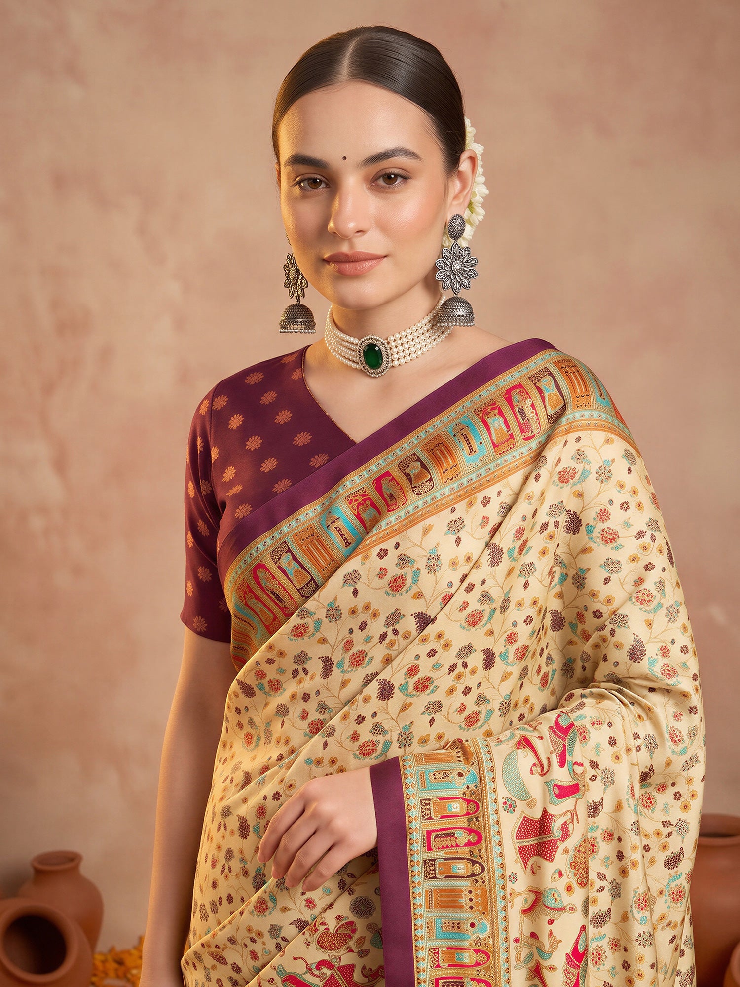 Cream Silk Blend saree – detail view 4