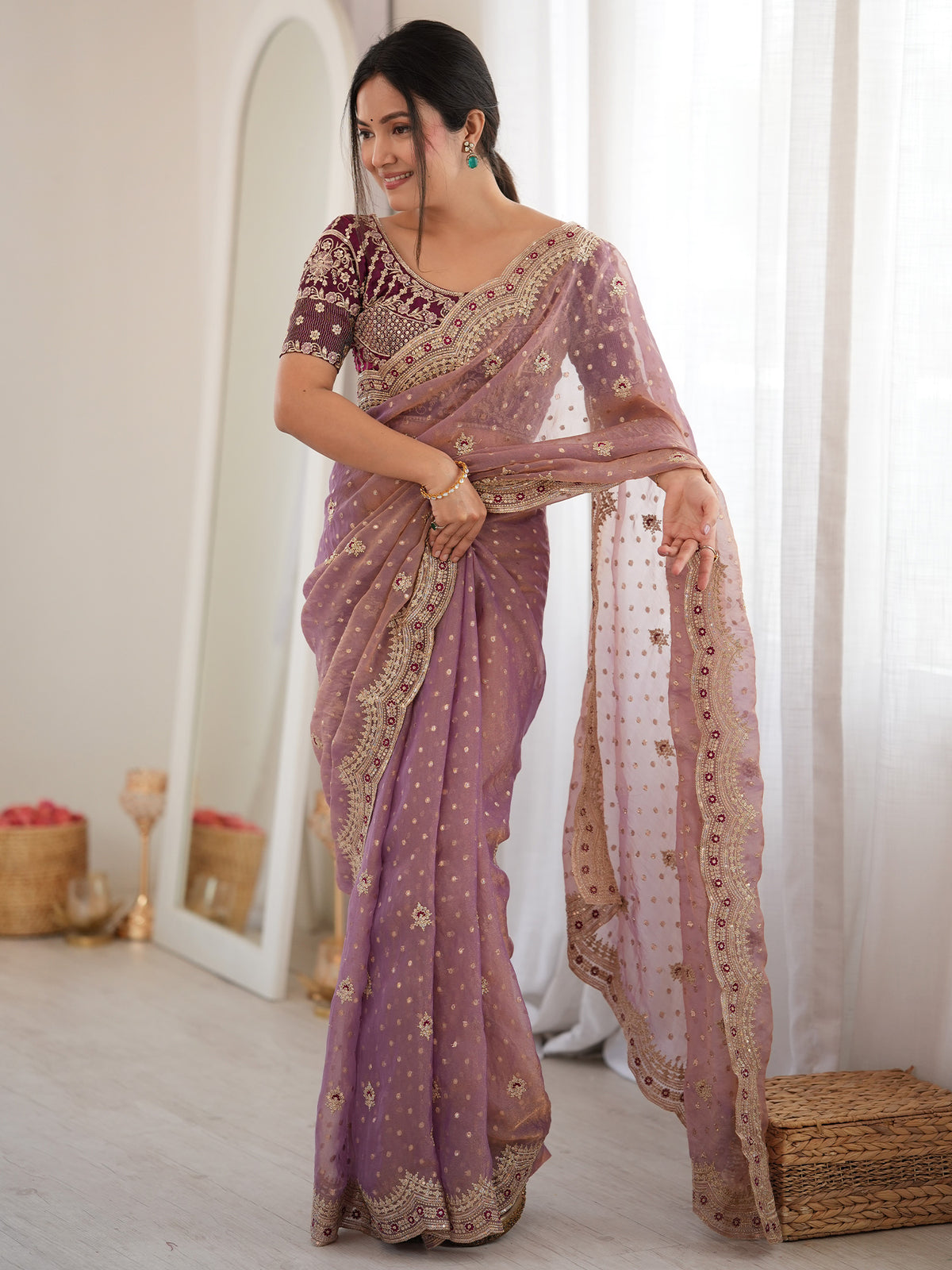 Mauve Silk Blend saree – detail view 2