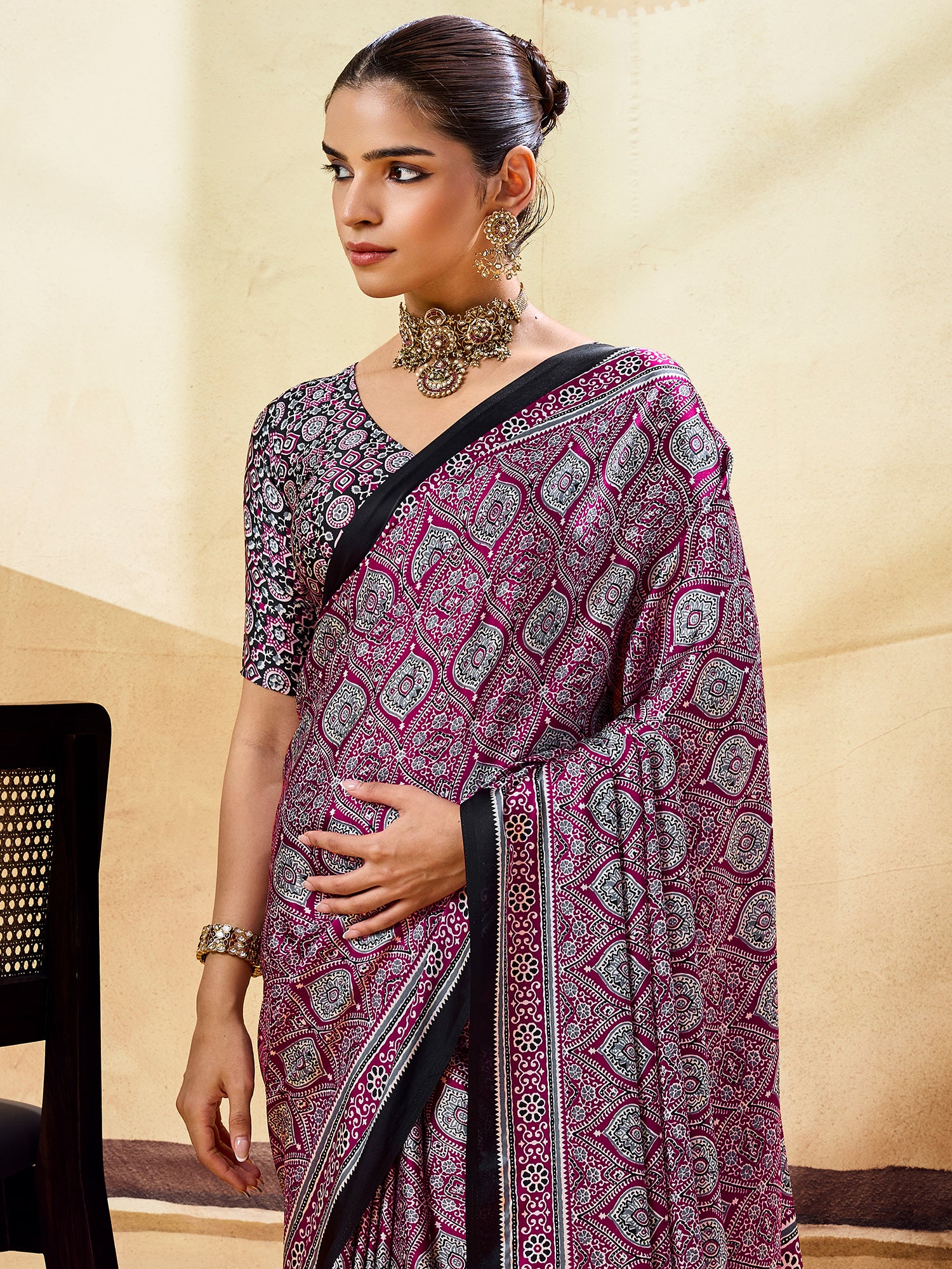 Magenta Satin saree – detail view 4